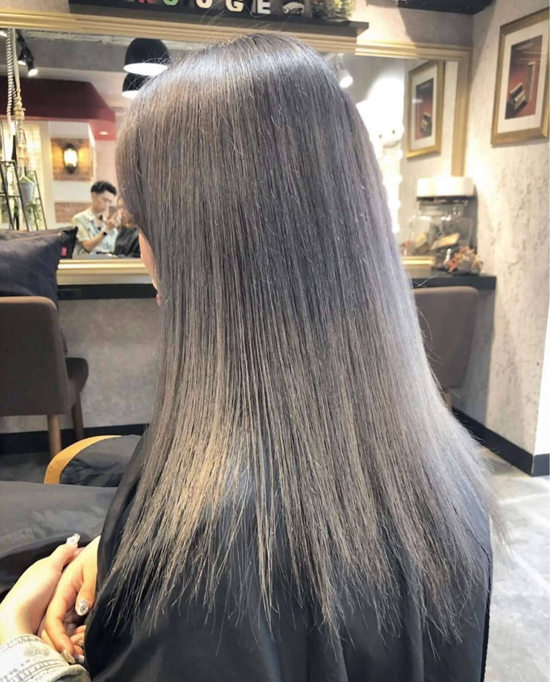 ロング ハイライト レイヤーカット salowin 原宿 aroa所属・韓国／ハッシュカット ／透明感カラー／金野のヘアスタイル