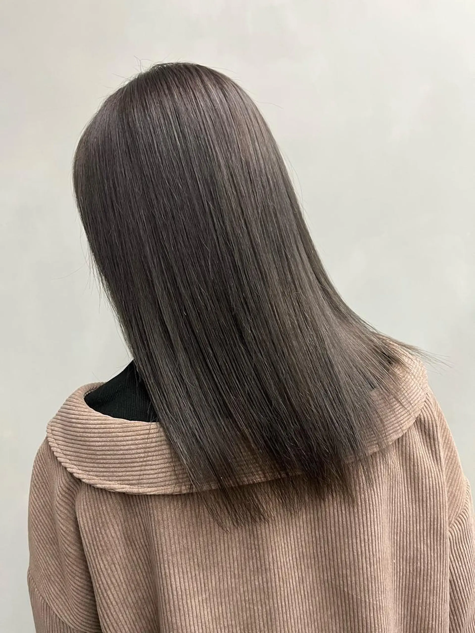 ロング カラー ブリーチ カット ヘアカラー トリートメント 瀬川 響音のヘアスタイル