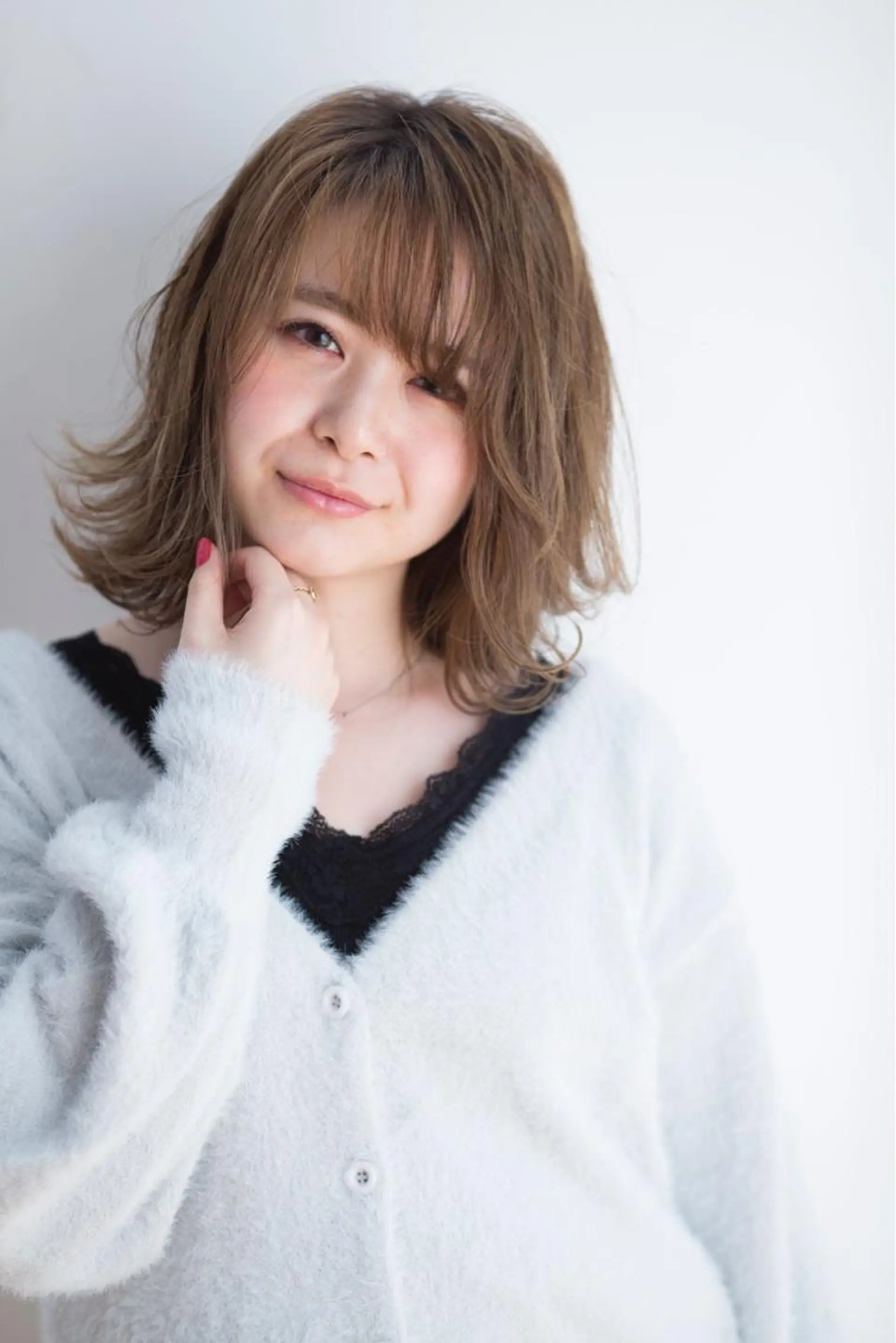 ミディアム カラー 盛れるレイヤーカット 得意🌹井上美沙のヘアスタイル