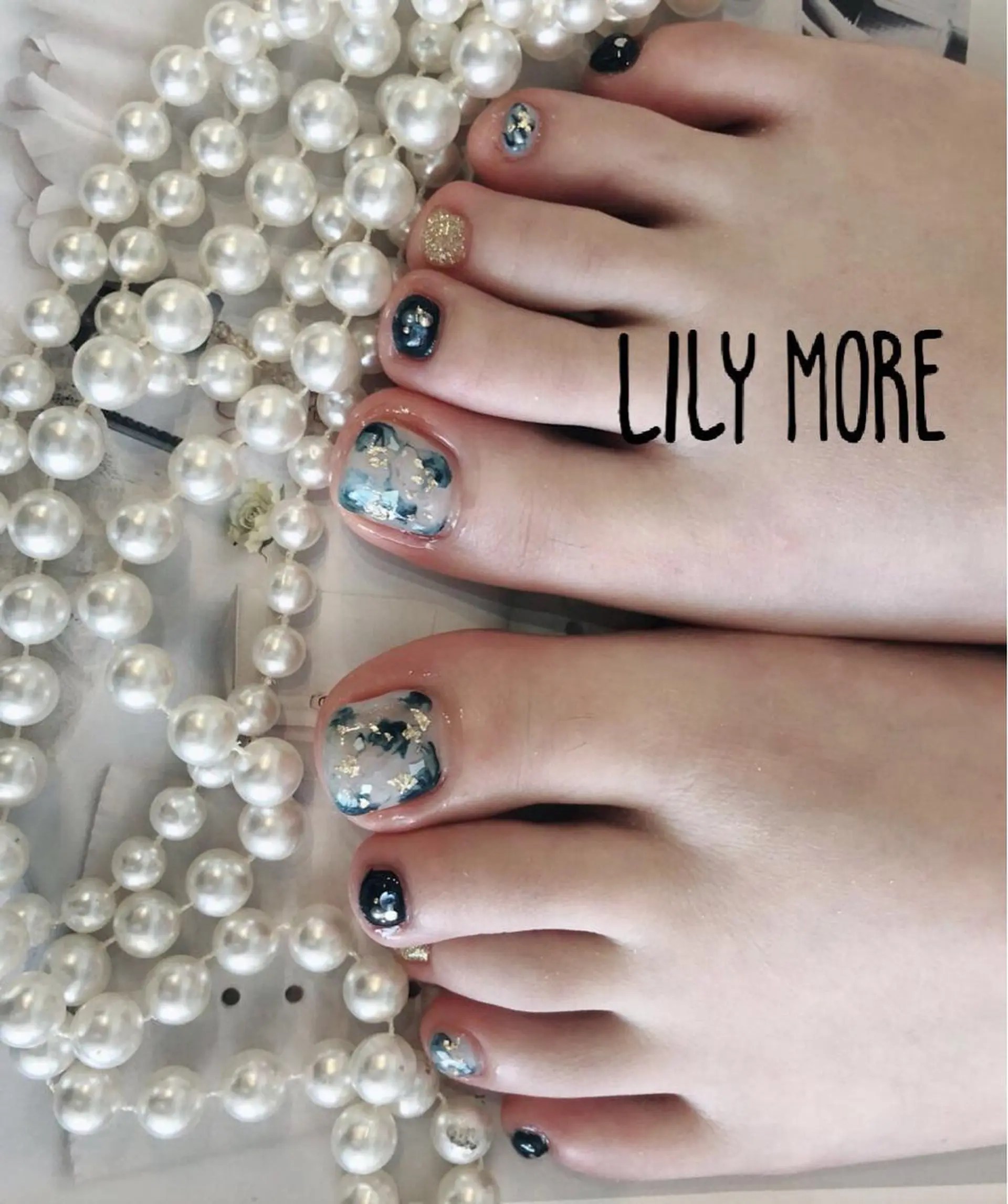 ネイル フットネイル Lily closetのネイルデザイン