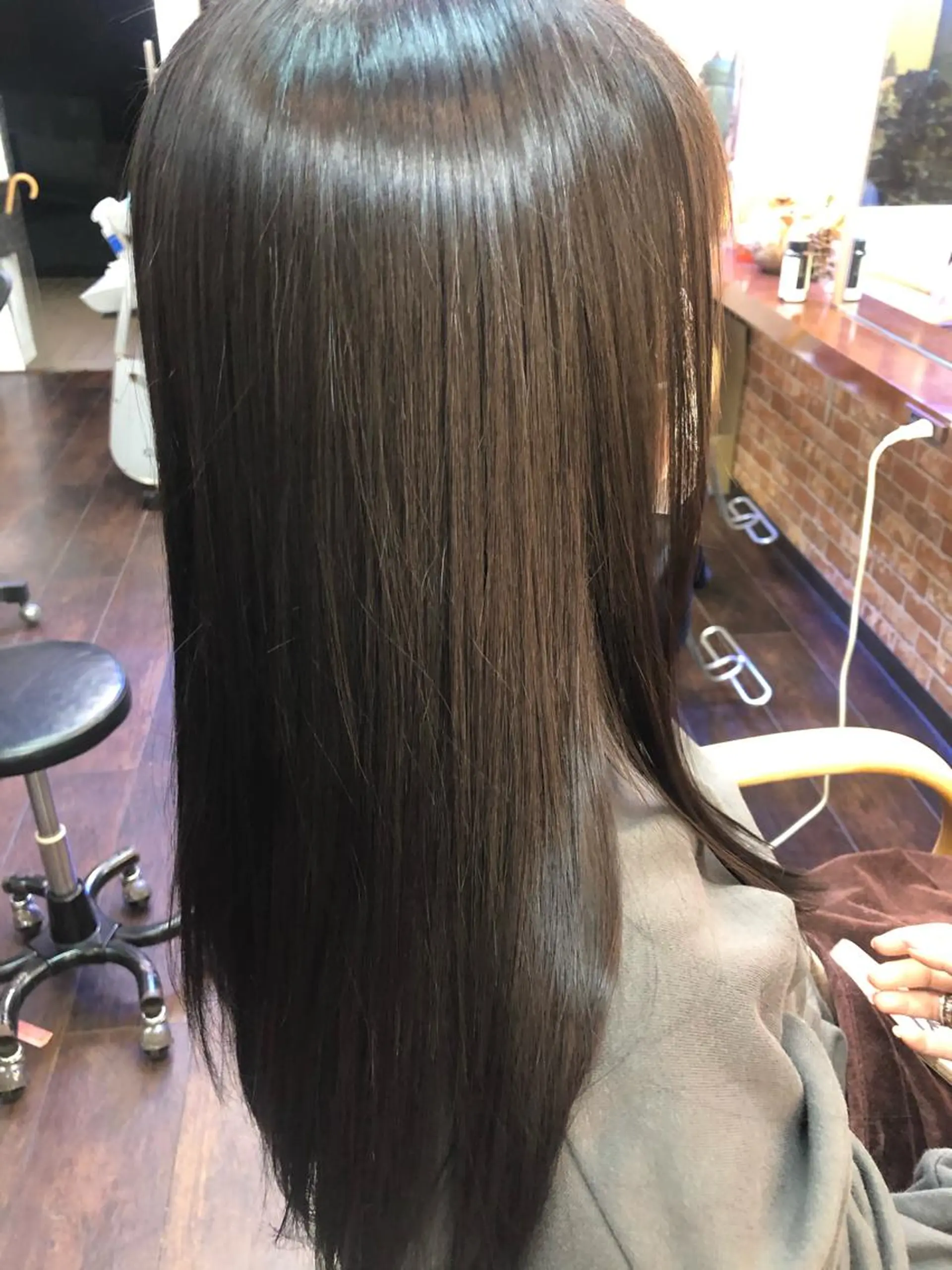 セミロング 桧山 真のヘアスタイル