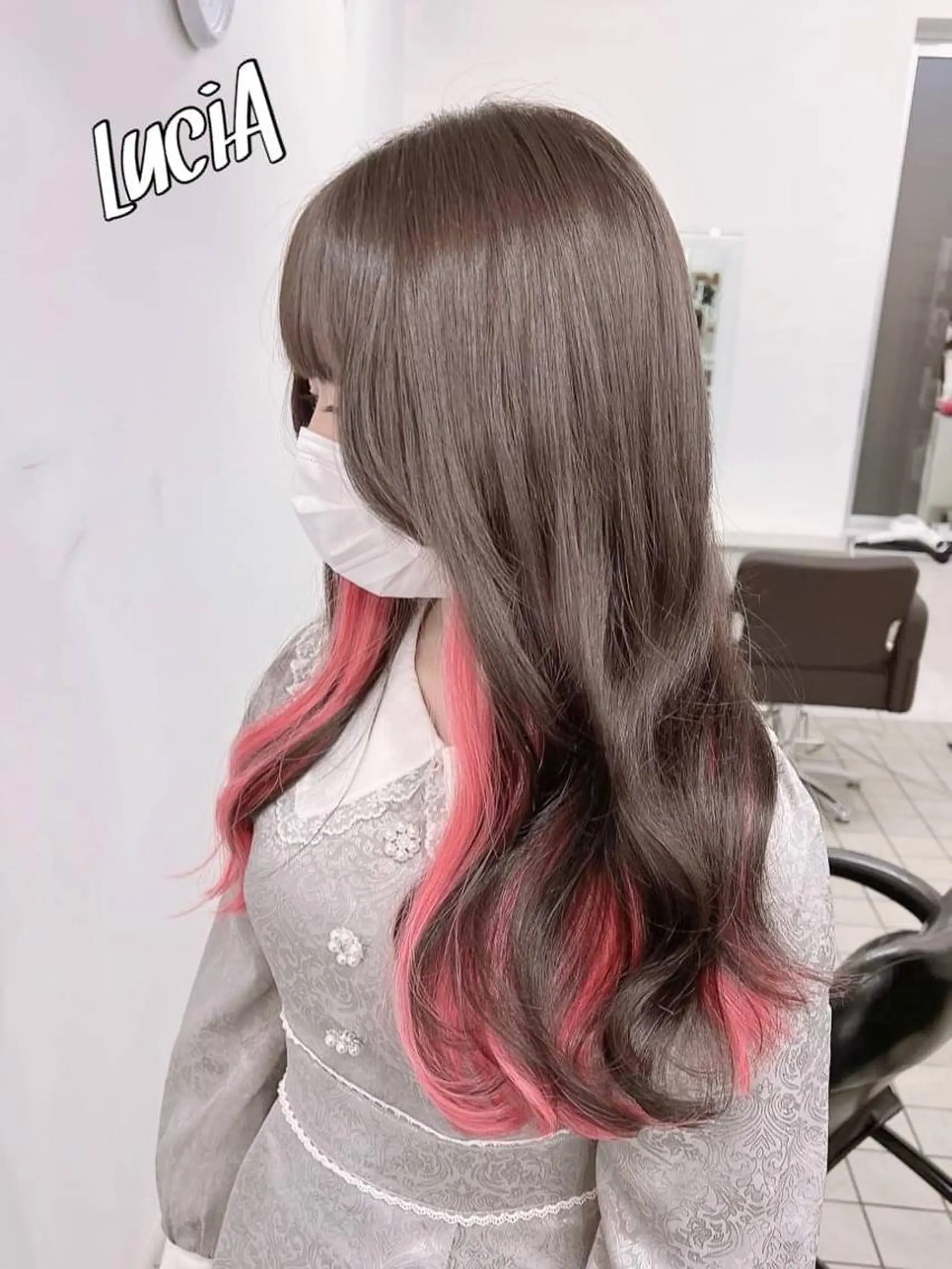 ロング カラー エクステ LuciAのヘアスタイル