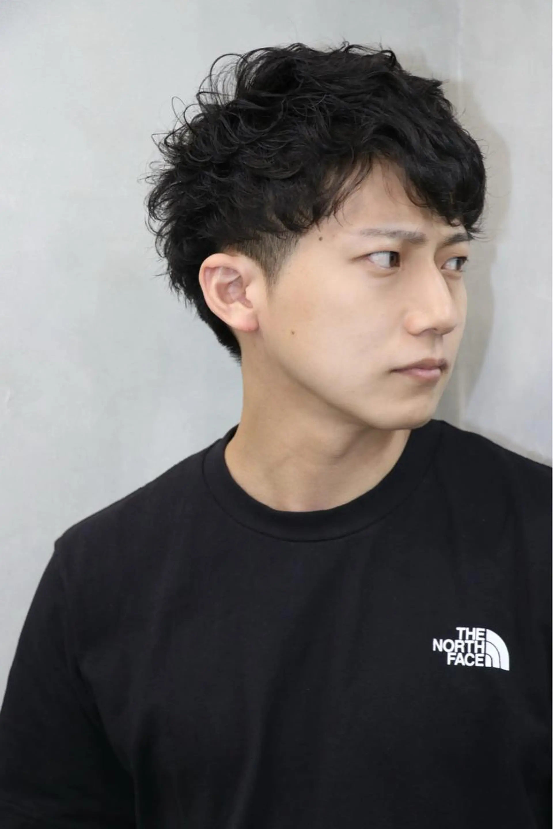 ショート パーマ メンズ メンズパーマ ツーブロック カット ヘッドスパ ヘアセット 半個室メンズ カット🥕羽鳥淳妃のヘアスタイル