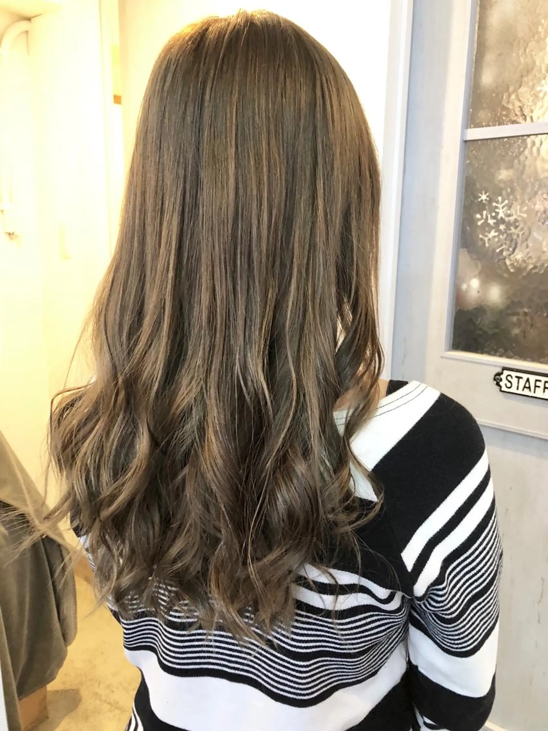 ロング カット ヘアカラー トリートメント 吉田 典弘のヘアスタイル
