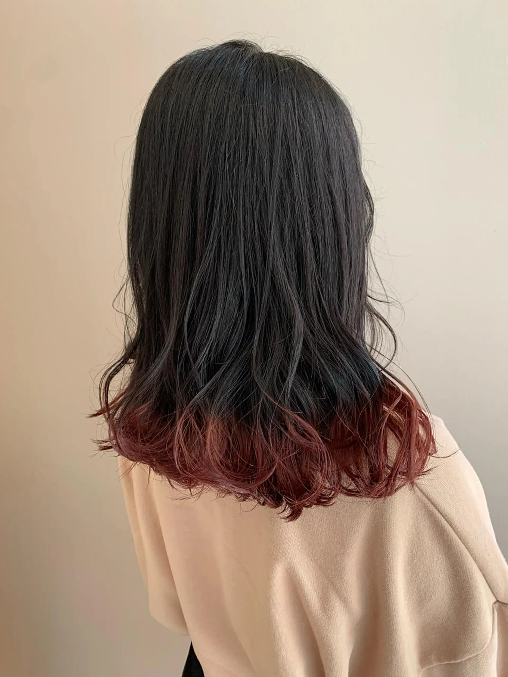 ミディアム カラー 顔まわりカット✄ ベージュカラー🧸のヘアスタイル