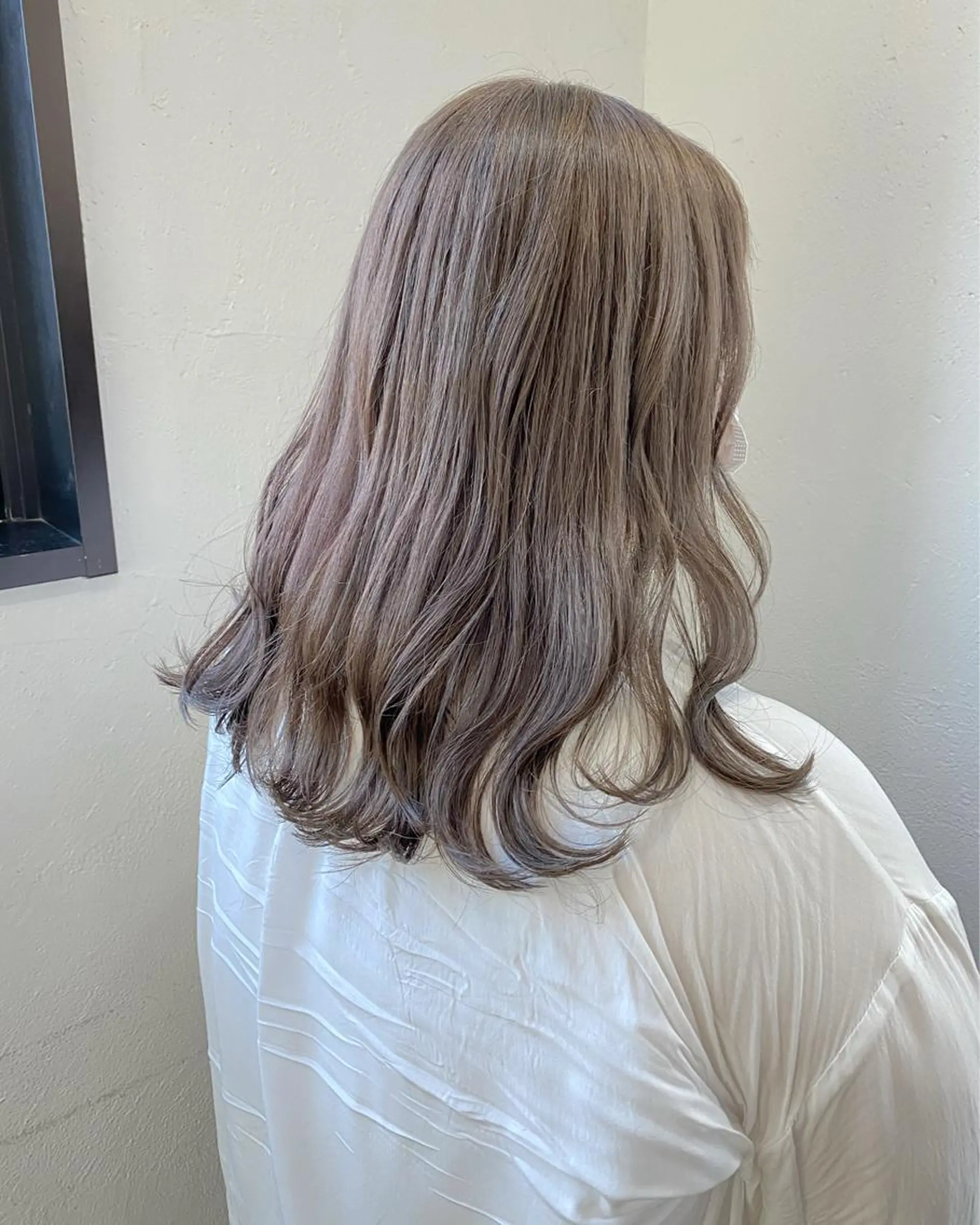 セミロング 榎園 由美のヘアスタイル