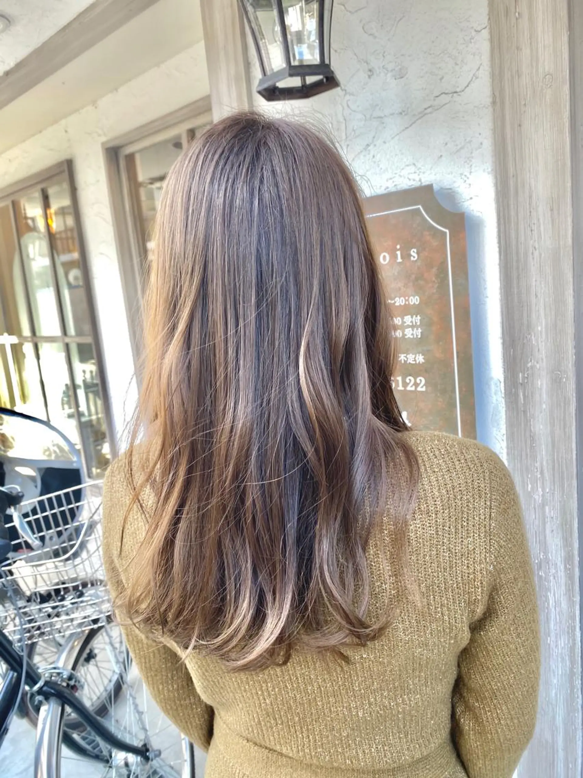 セミロング カラー ベージュカラー ブラウンカラー 透明感カラー イルミナカラー カット ヘアカラー トリートメント 美髪・髪質改善 有田怜平のヘアスタイル