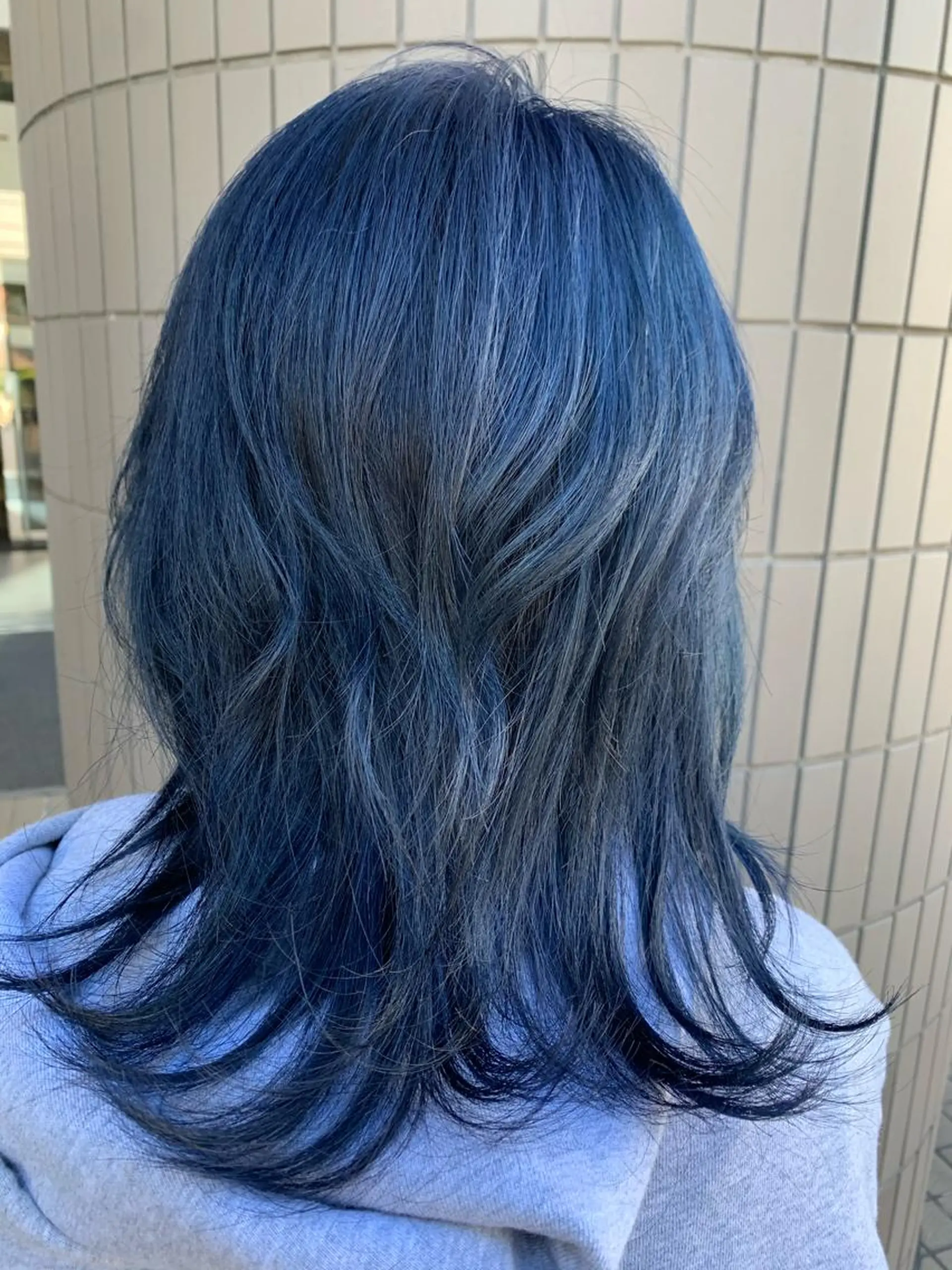セミロング カラー ネイビーカラー カット ヘアカラー トリートメント Zina天王寺 CHIAKIのヘアスタイル