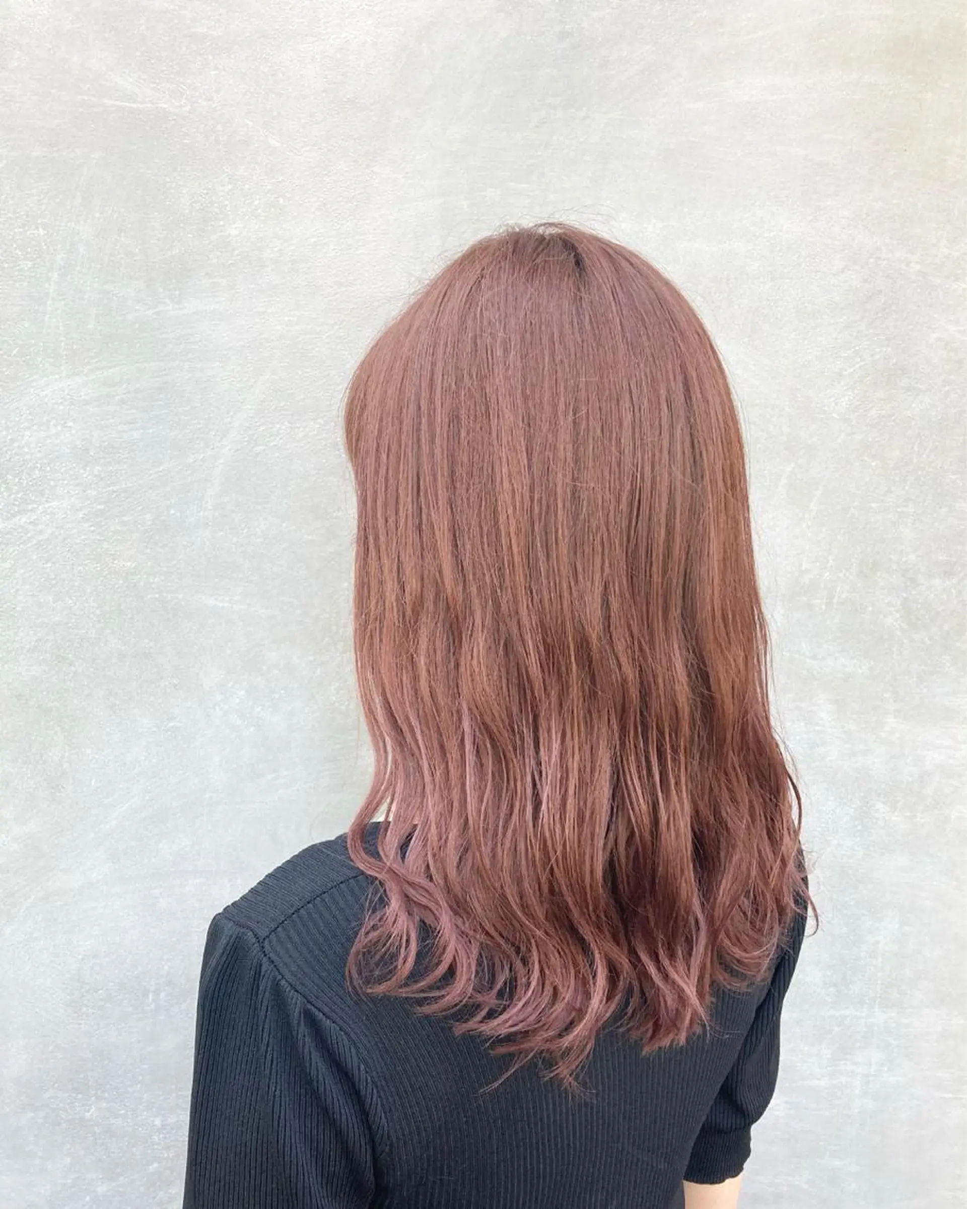 カラー ピンクカラー レッドカラー 片柳 美友季のヘアスタイル