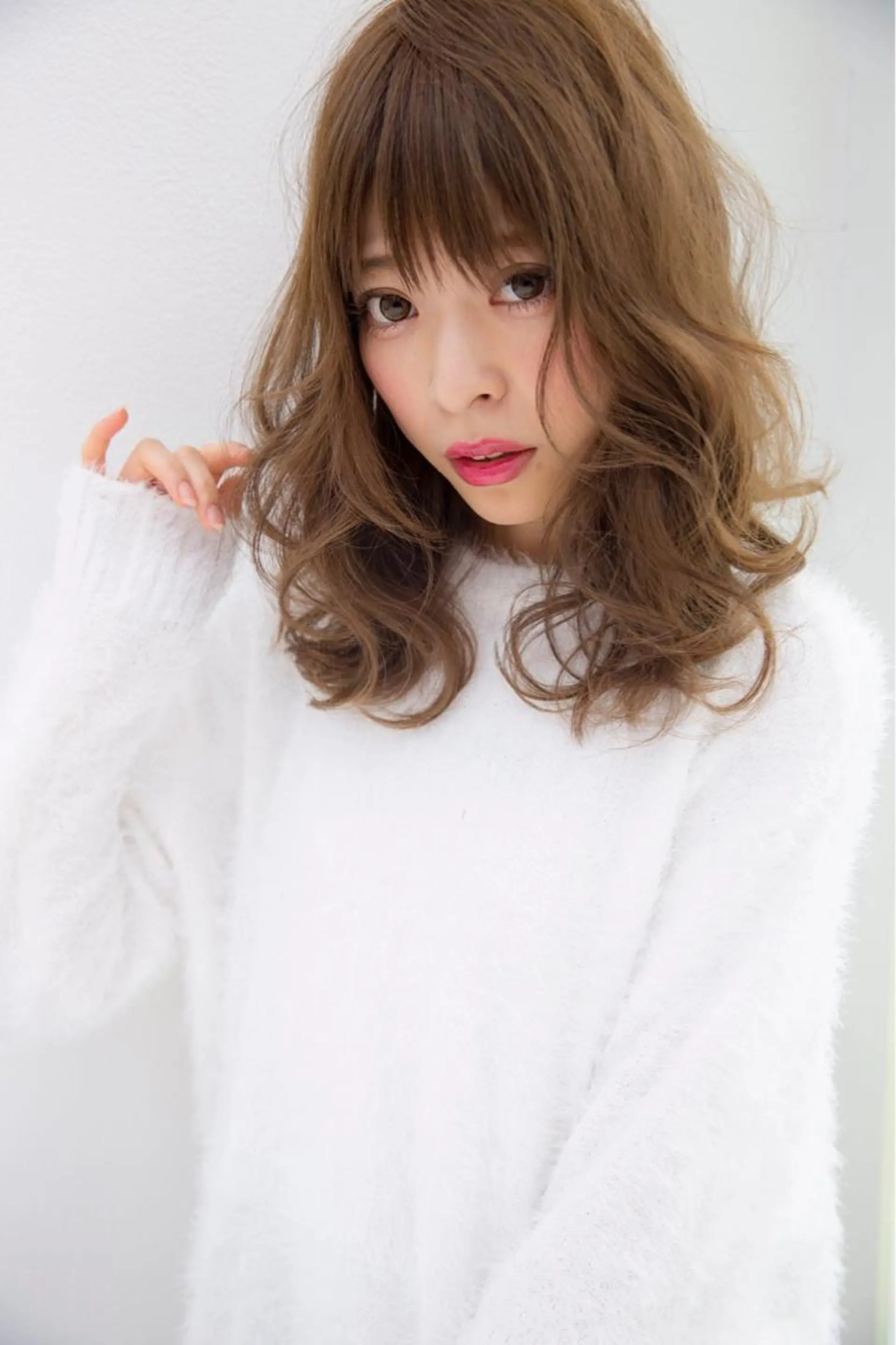 セミロング カラー ○HITOMI ○のヘアスタイル