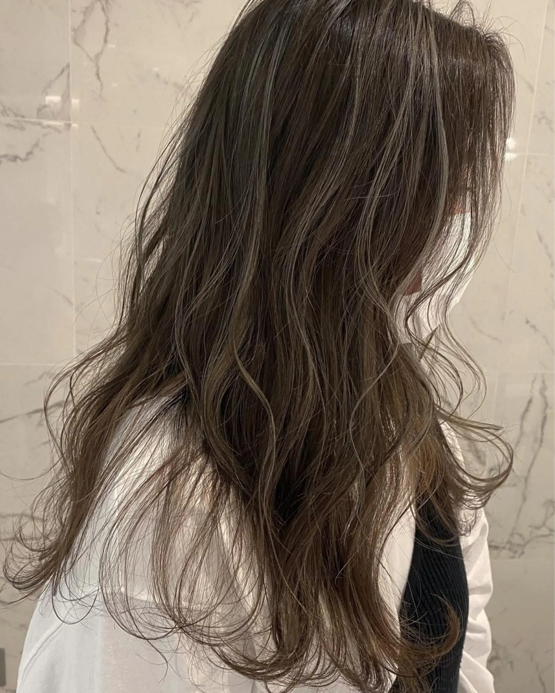 ロング カラー ハイライトカラー ハイライト 🫧ツヤ髪個室美容室 安食茉莉🫧のヘアスタイル