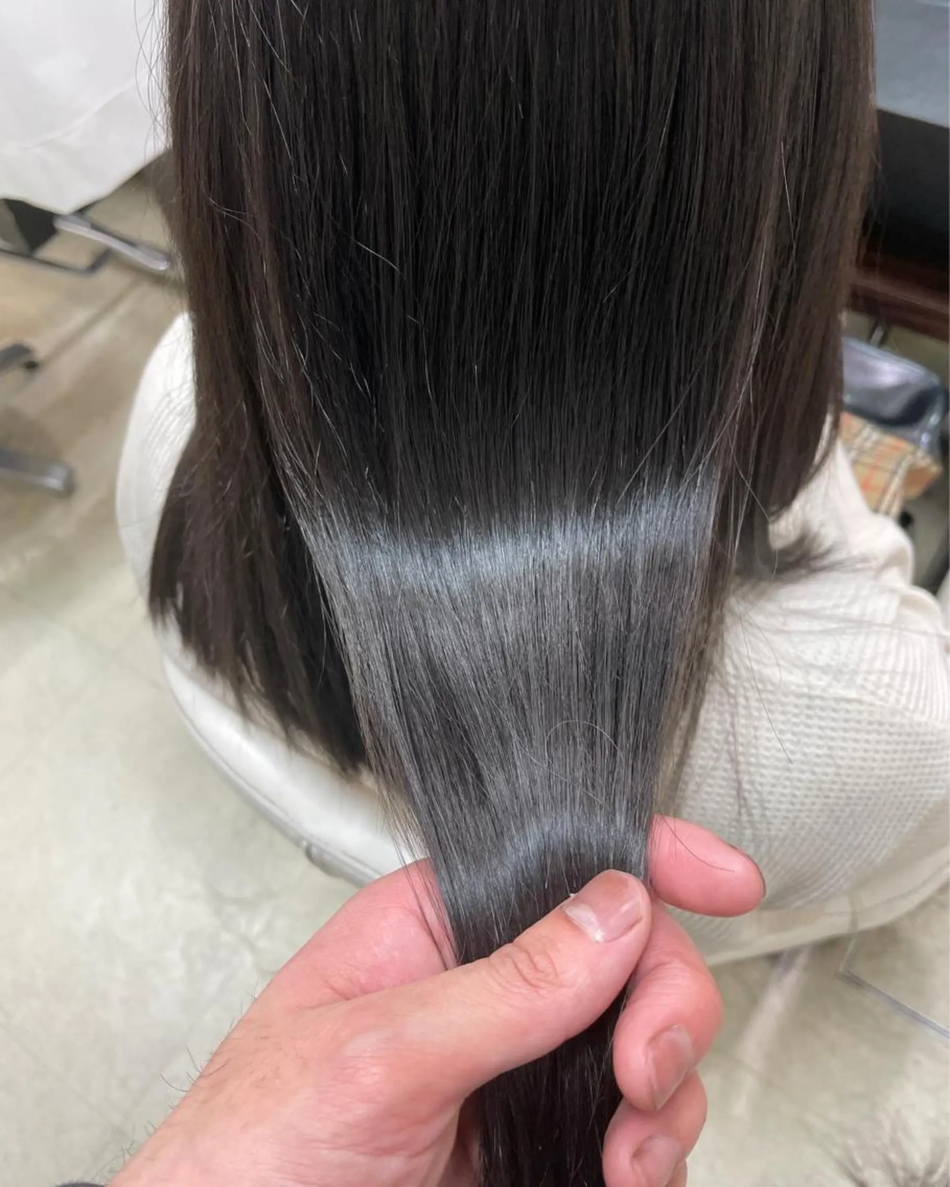 セミロング カット 縮毛矯正 le. pidorgeのヘアスタイル