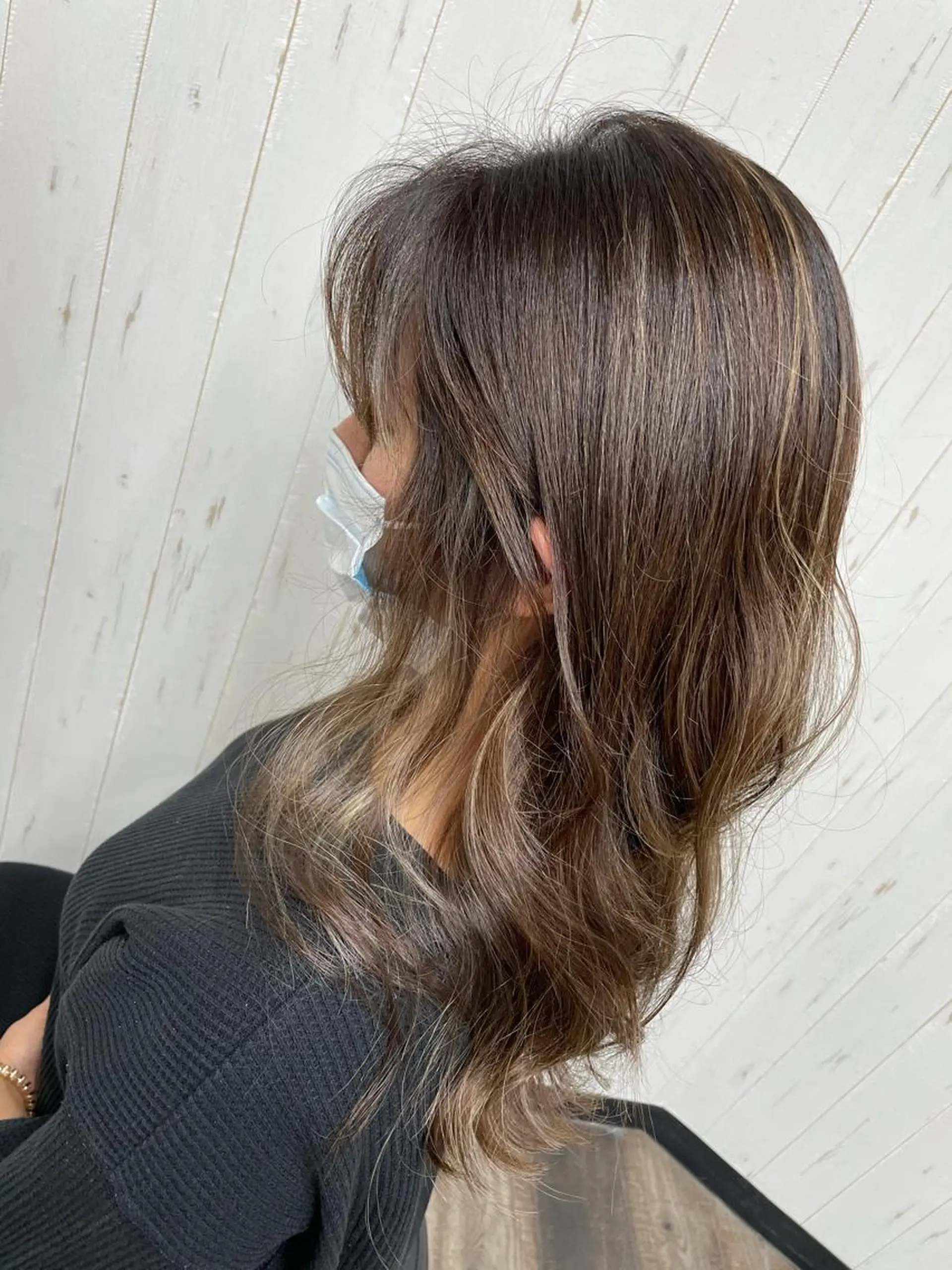 ロング カラー ブリーチ イヤリングカラー ハイライトカラー ハイライト カット ヘアカラー AN'TIA小作代表 ⭐︎kazuma⭐︎のヘアスタイル