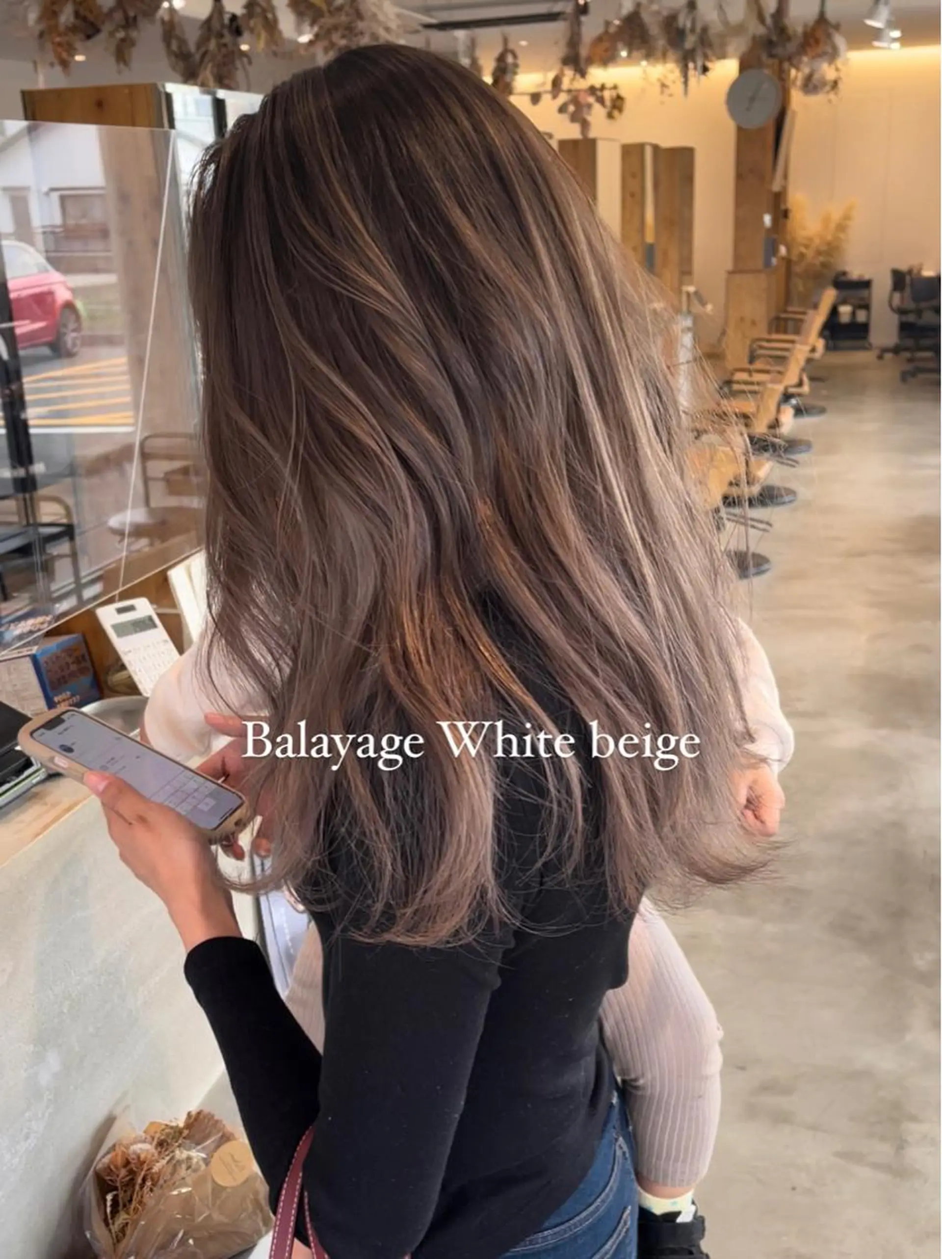 ロング レイヤーカット 4月期間限定 今だけクーポンありのヘアスタイル