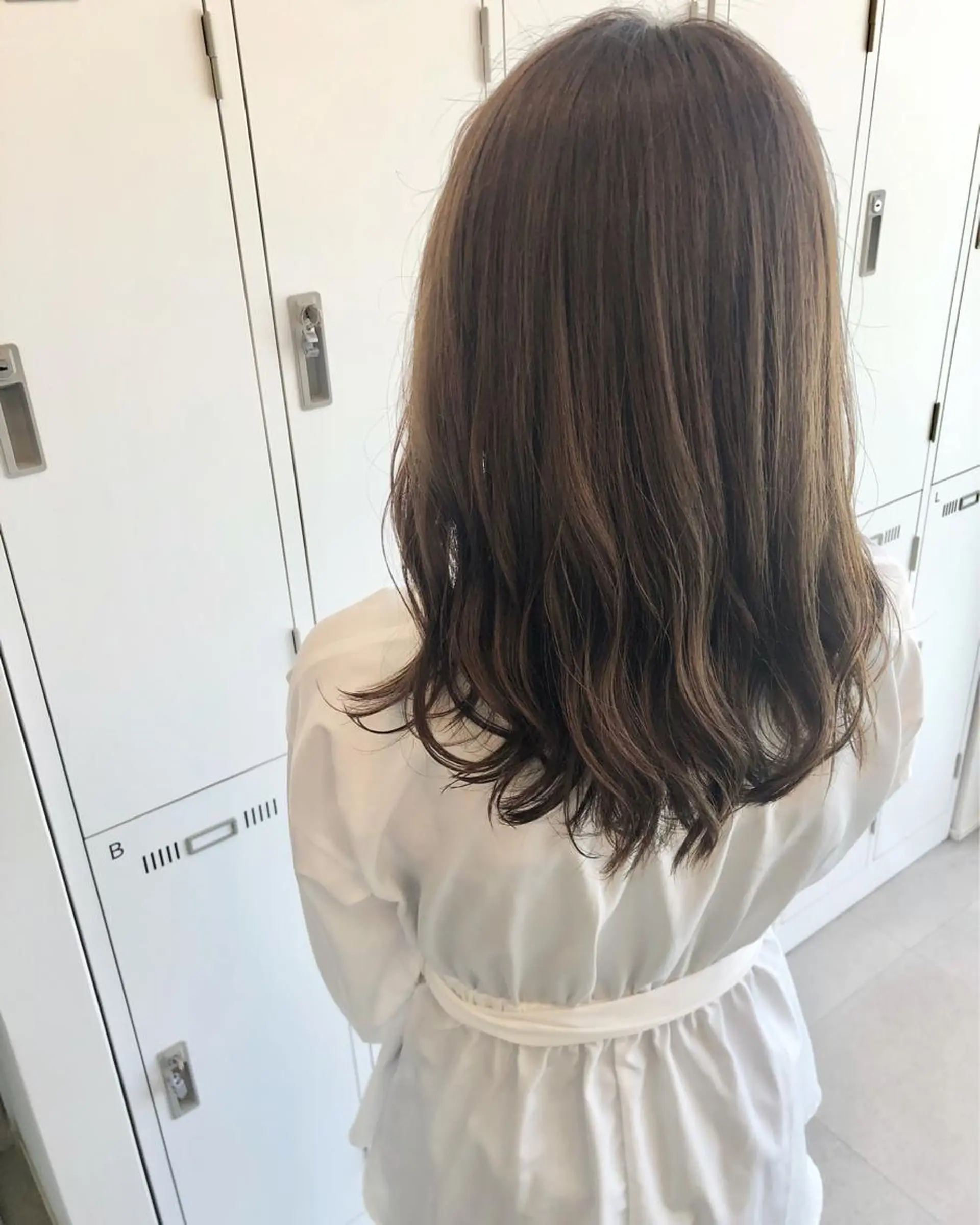 セミロング カラー ベージュカラー Saori / さおりのヘアスタイル