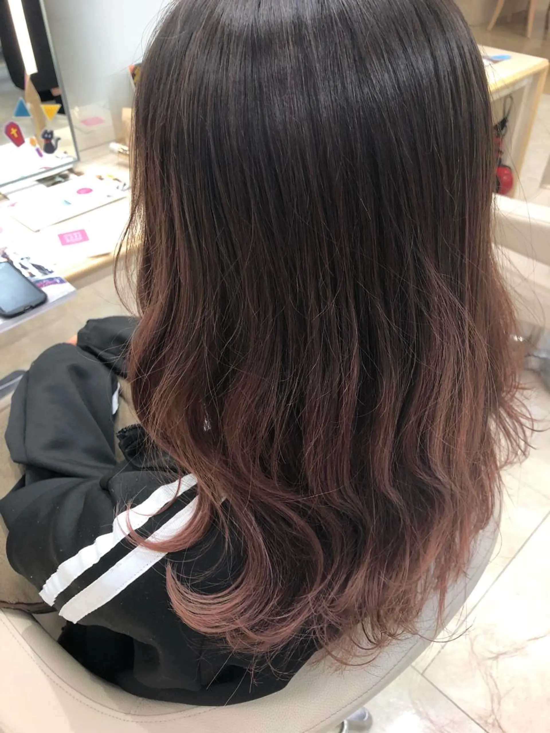 ロング カラー ブリーチ グラデーションカラー ヘアカラー トリートメント 盛れるレイヤーカット 得意🌹井上美沙のヘアスタイル