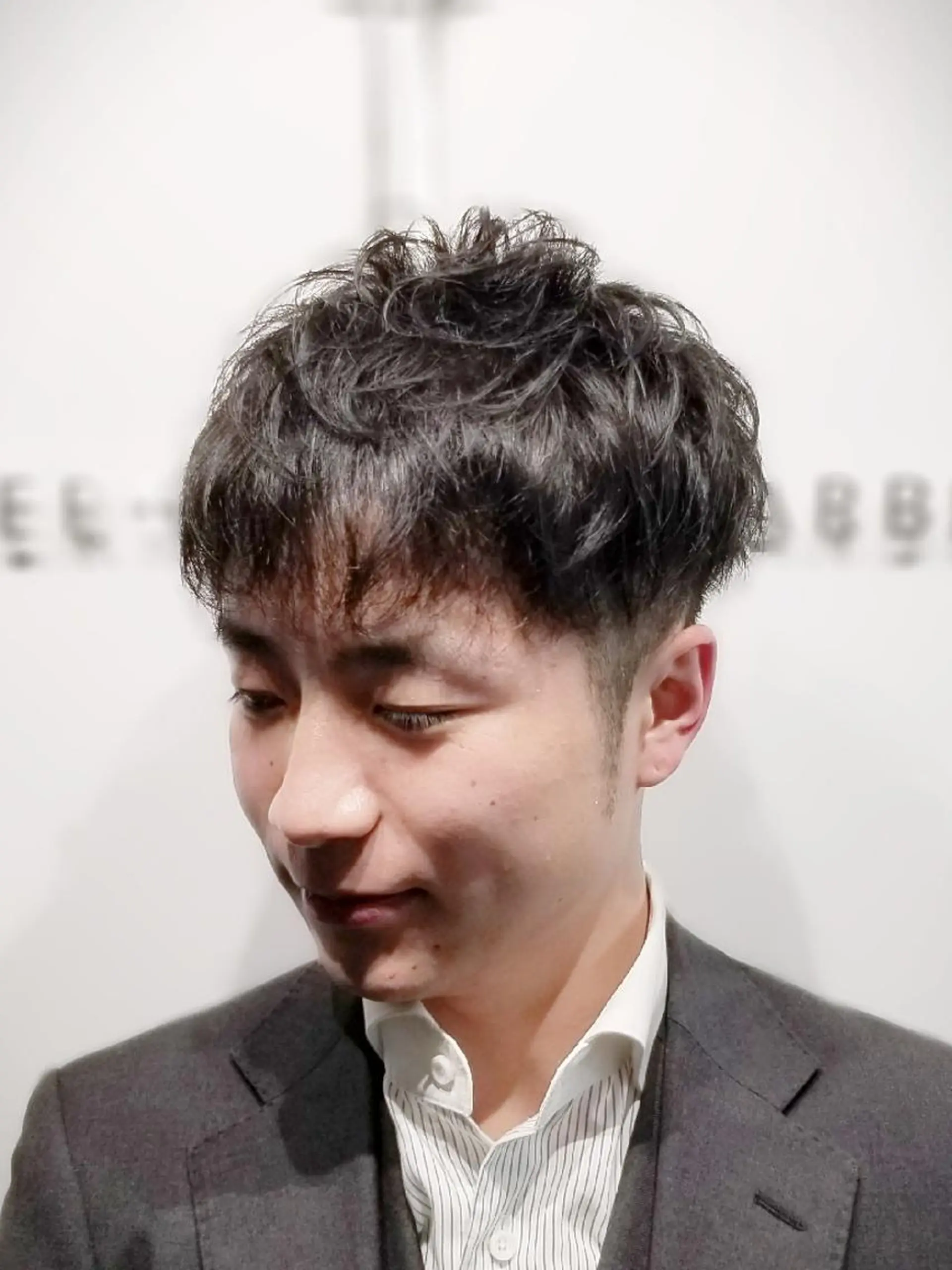 ショート メンズ メンズブリーチ ビジネス フェードカット メンズ韓国風 マッシュ カット パーマ LIBERTY・野地 barber NDのヘアスタイル