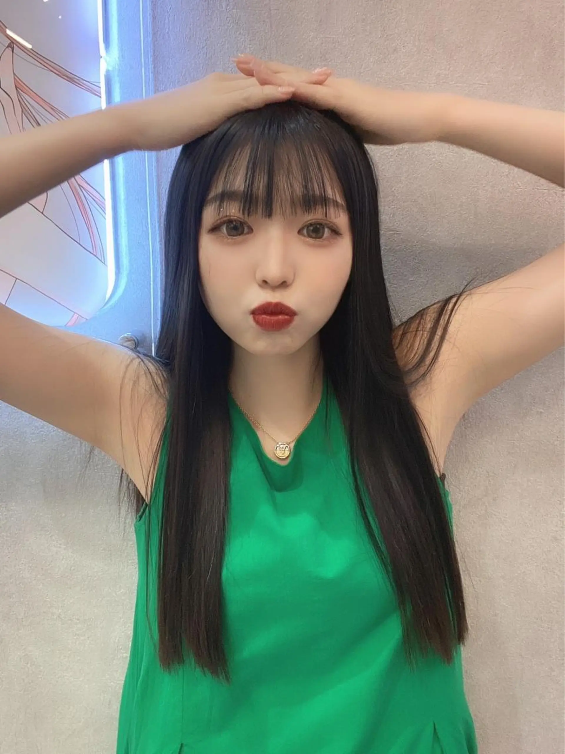 ロング karin ボブハイトーンのヘアスタイル