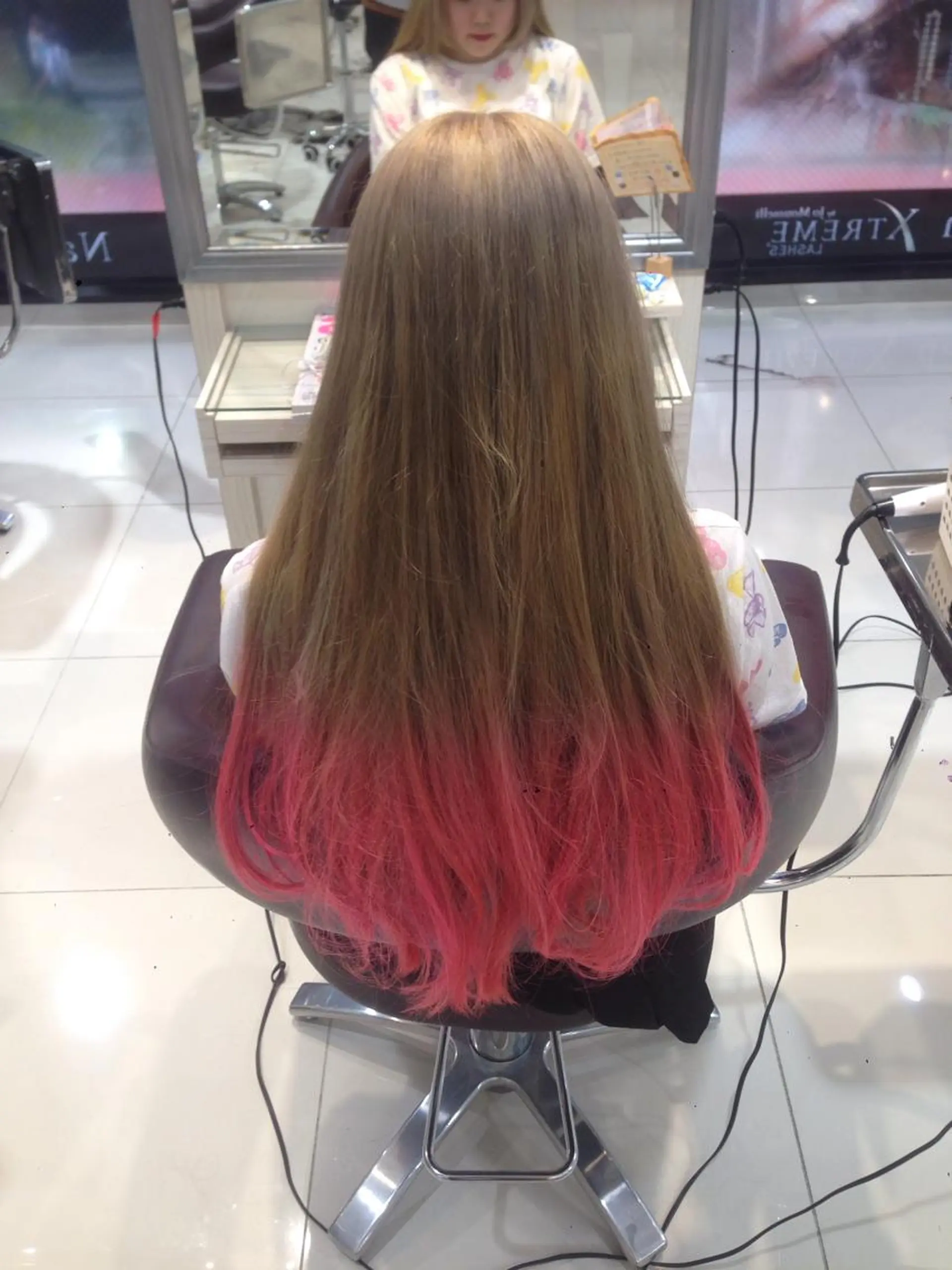 ロング カラー ベージュカラー グラデーションカラー ピンクカラー ✨艶髪✨透明感✨ 山内大樹のヘアスタイル