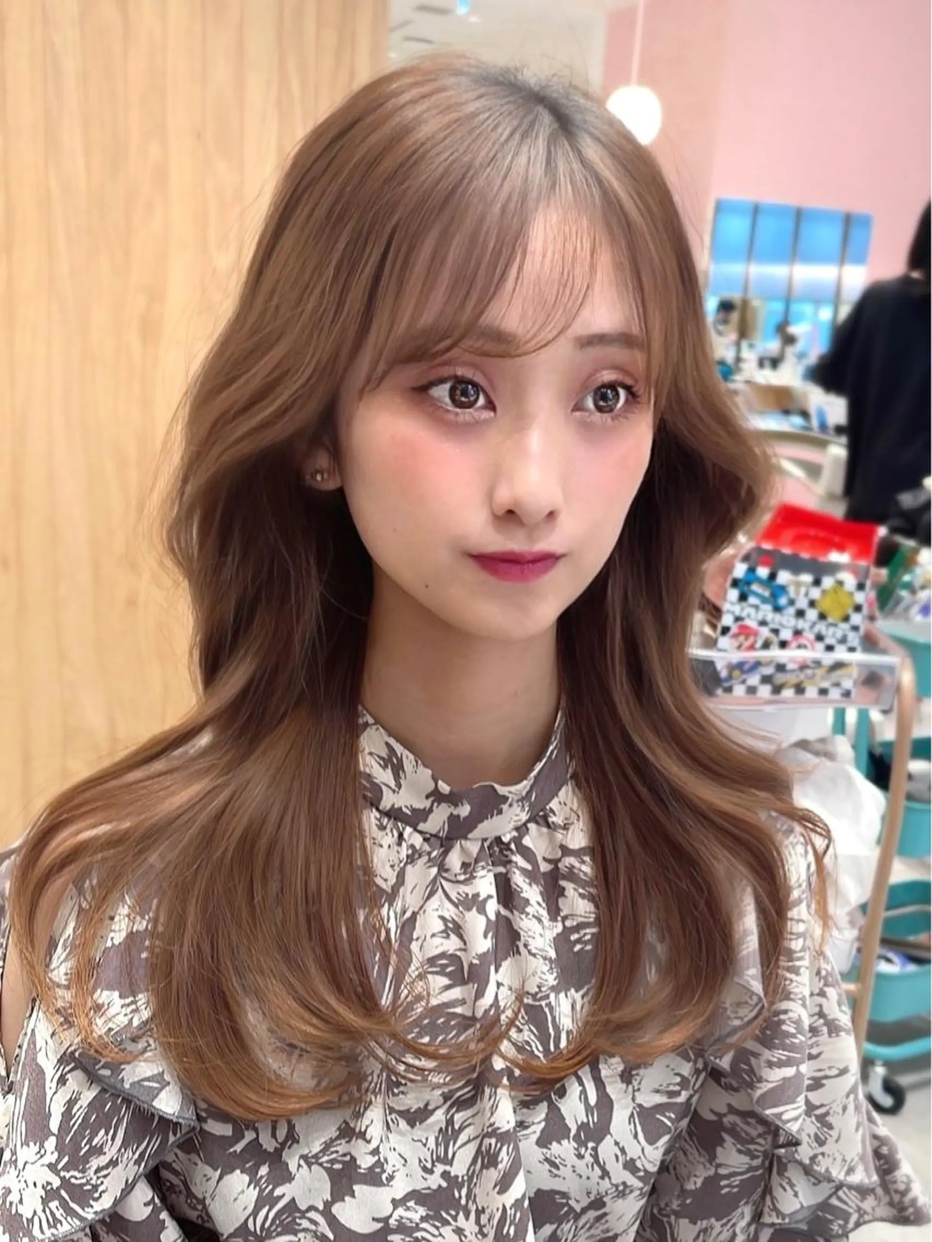 セミロング カラー アディクシーカラー ベージュカラー ブリーチ ケアブリーチ 透明感カラー 顔周り特化/韓国ヘア /レイヤー/吉野幸大のヘアスタイル