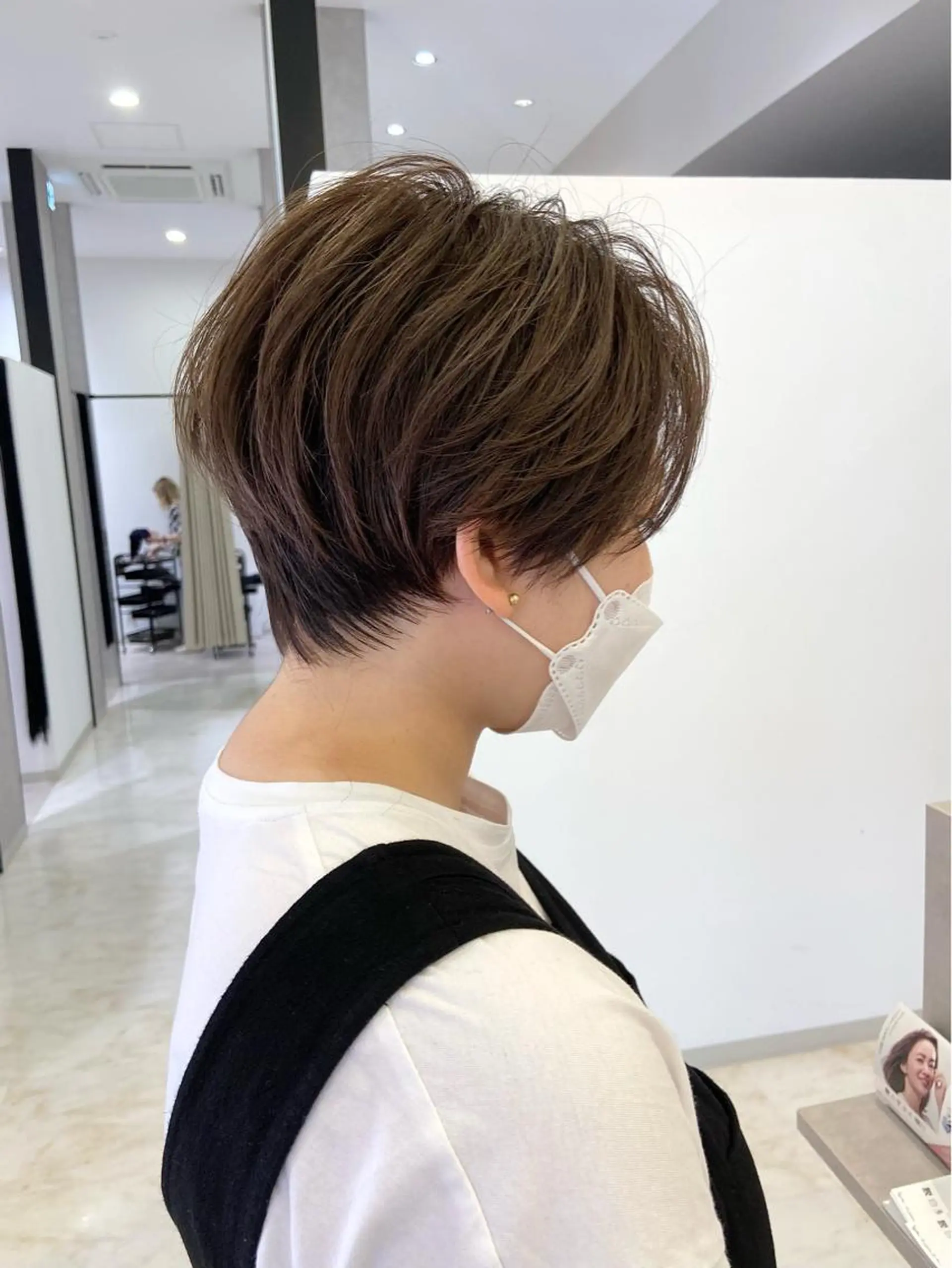 ショート カット ヘアカラー 廣庭 勇人のヘアスタイル