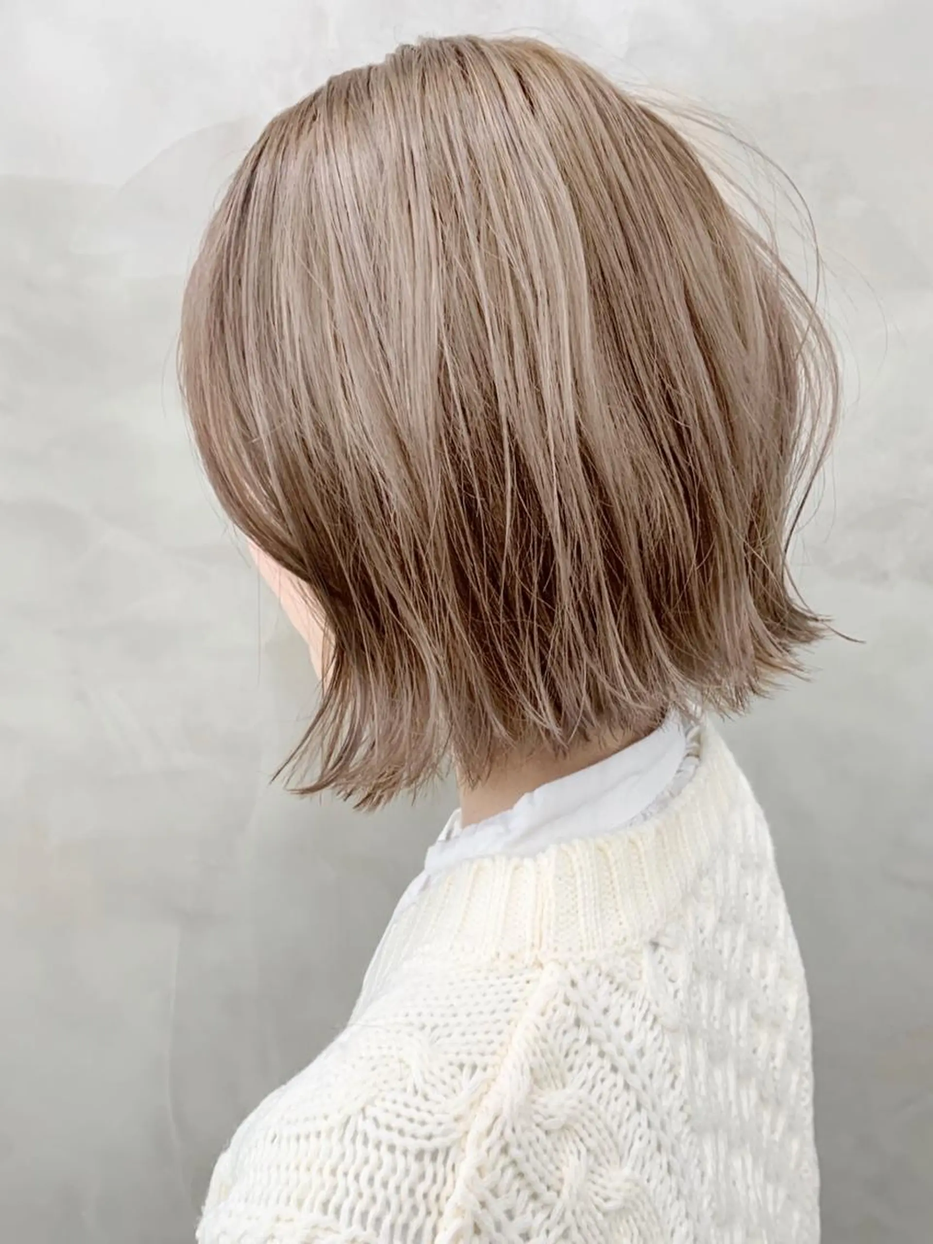 カラー ベージュカラー ブリーチ ミルクティーベージュ ヘッドスパ (女性限定)🍋モエのヘアスタイル