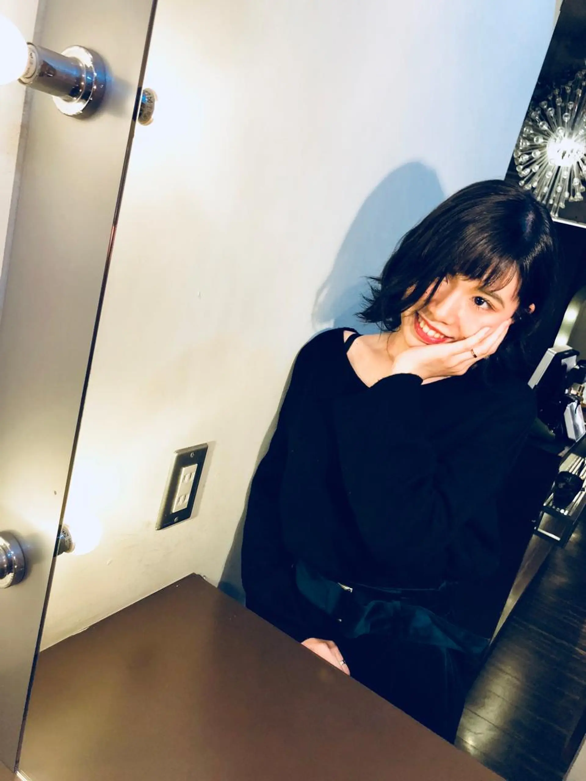 ミディアム カラー グレージュ 及川 祐輔のヘアスタイル