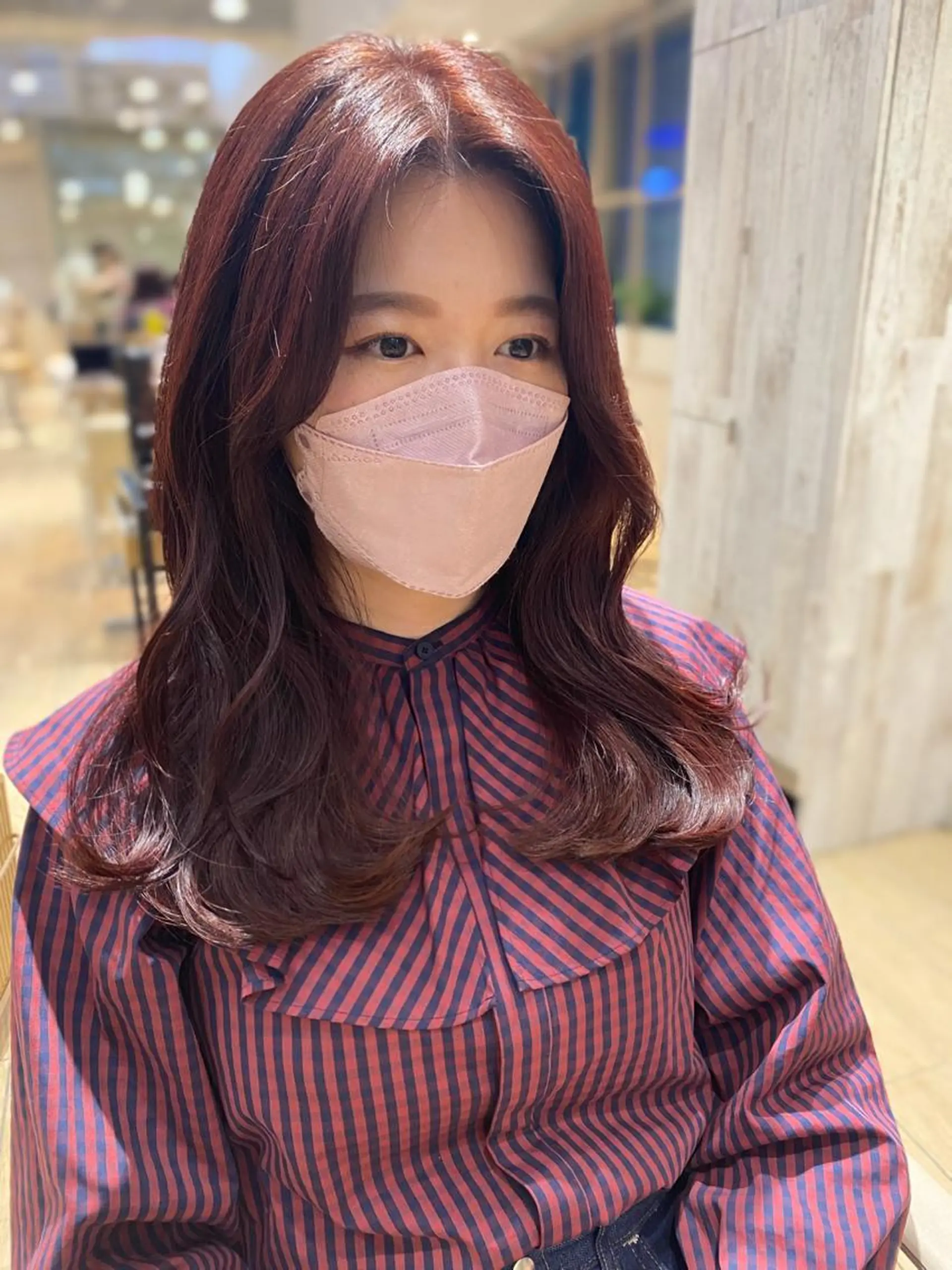 セミロング カラー カシス ピンクカラー 顔周りカット ヘアカラー トリートメント 顔周り/くびれヘア 韓国ヘア💕風間るなのヘアスタイル