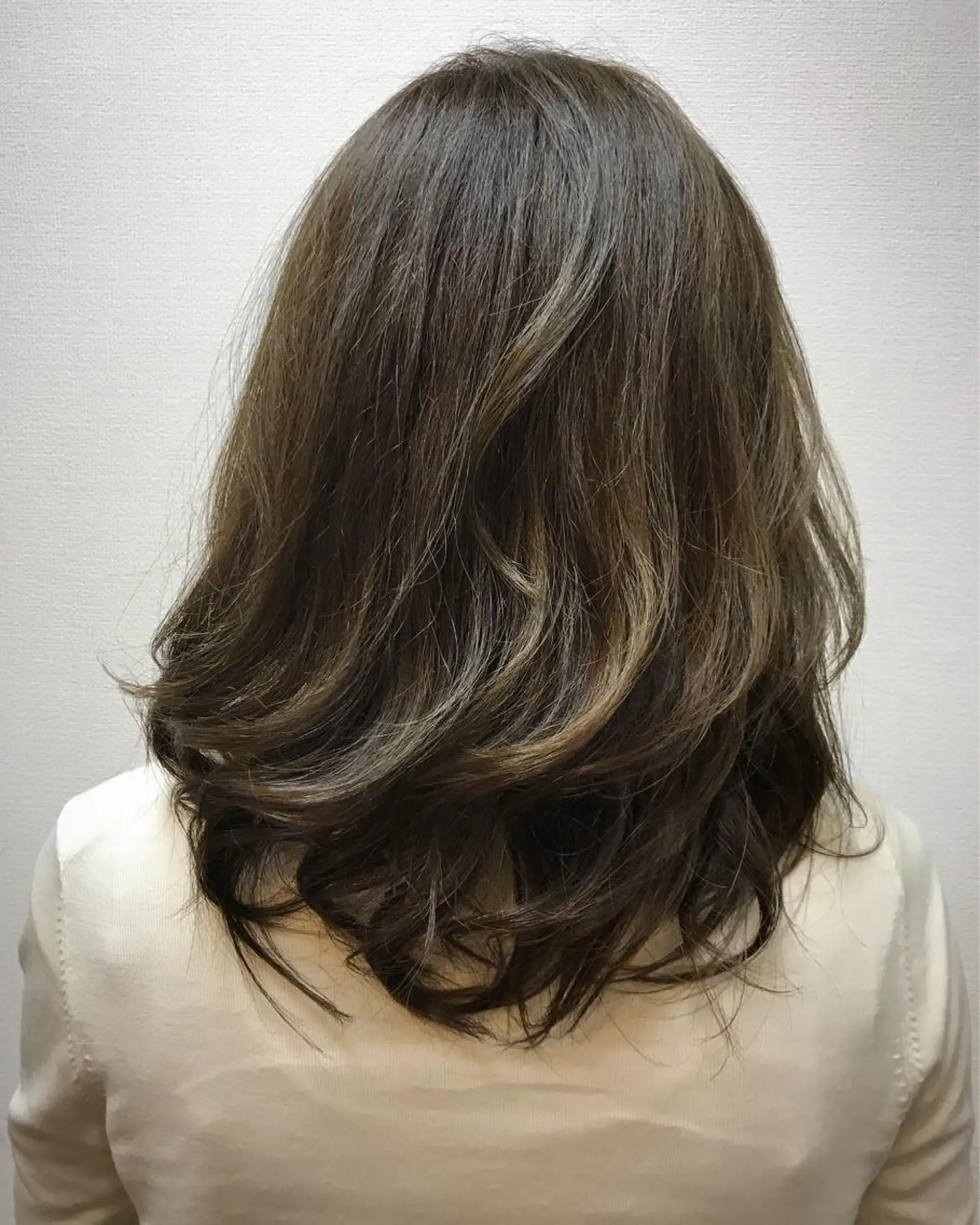 セミロング カラー カット ヘアカラー トリートメント HAIR  SALON C.C所属・吉森 満俊のヘアスタイル