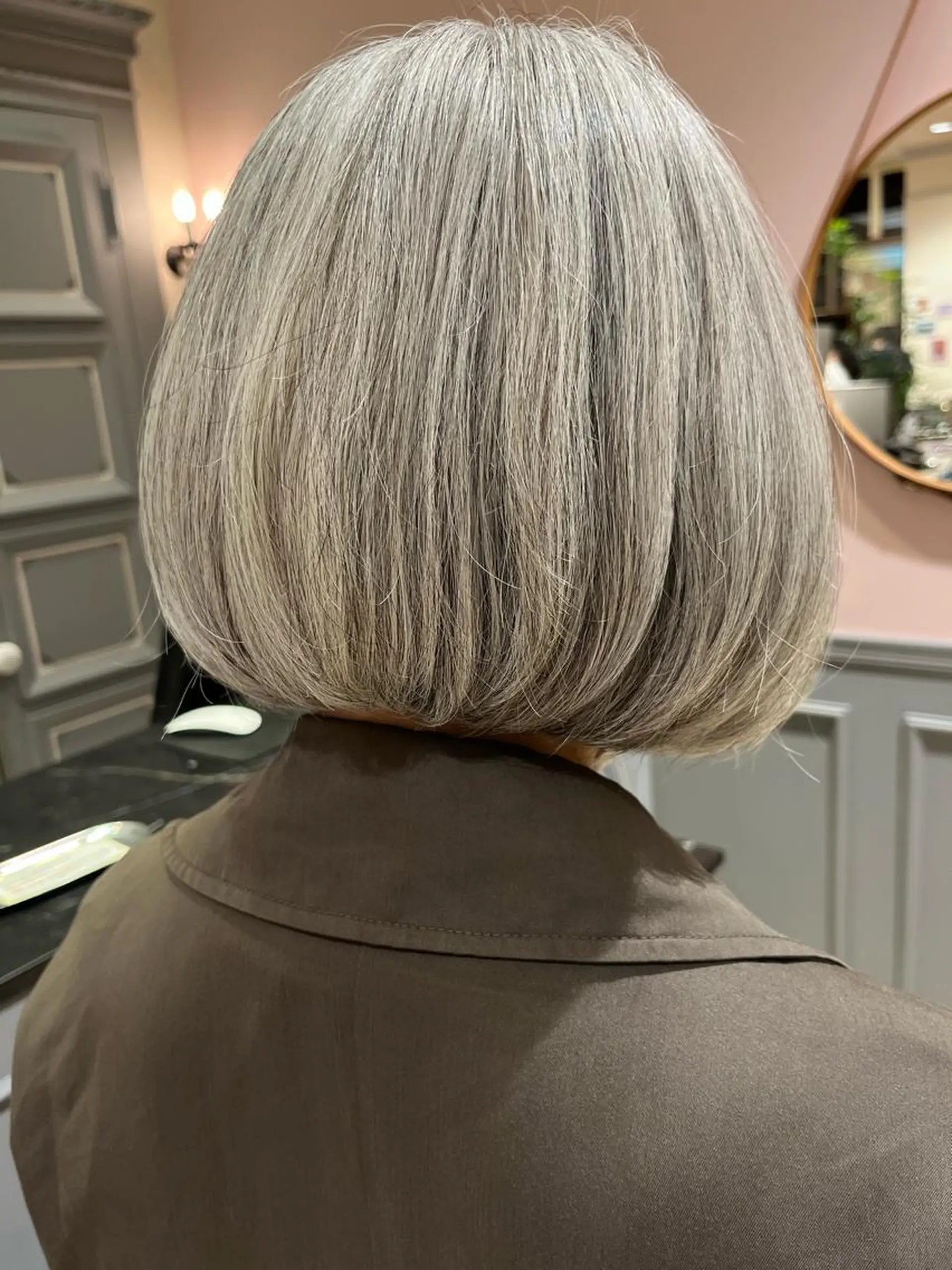 ショート ボブ 梅本 佳容子のヘアスタイル