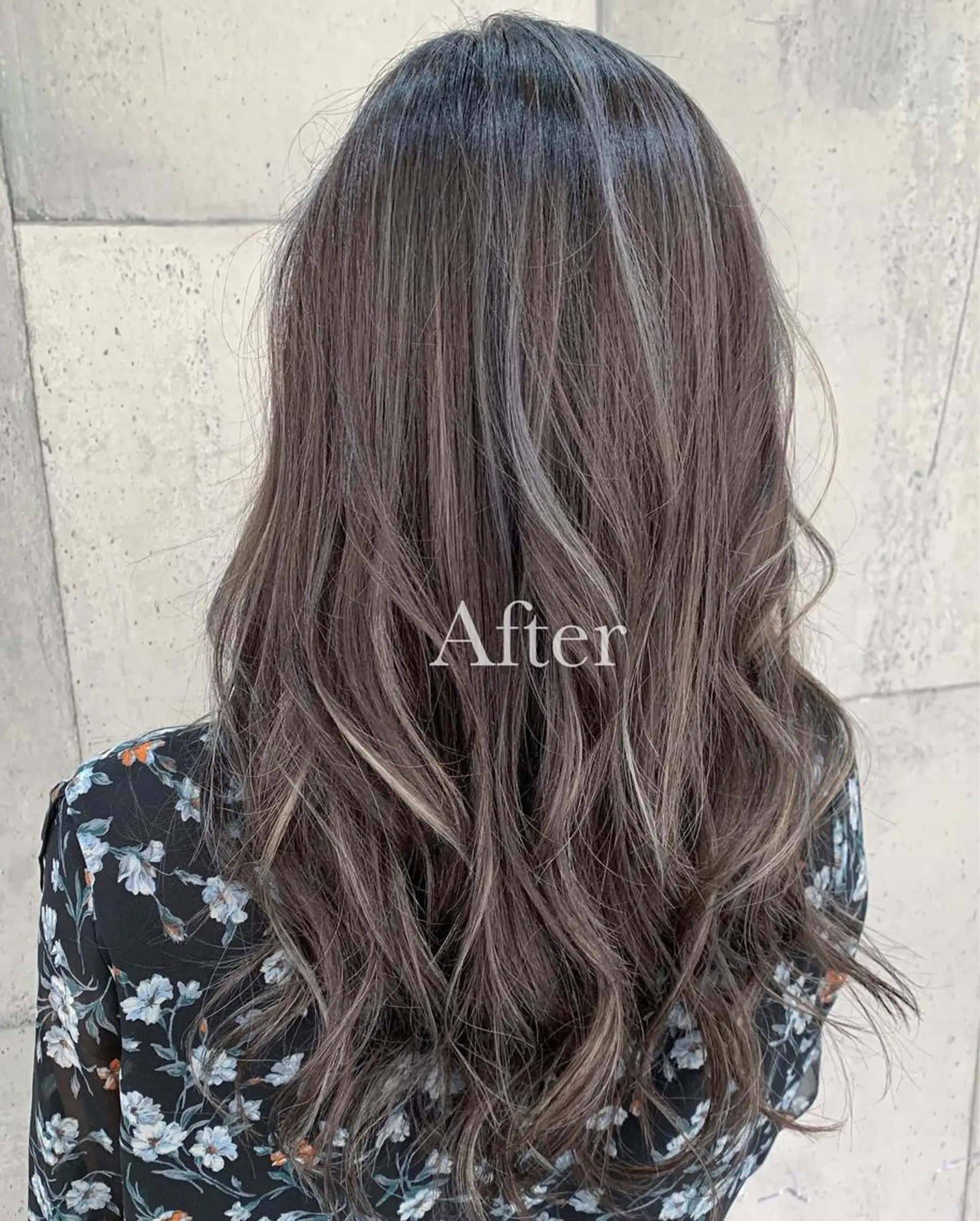 セミロング カラー Mikuri 【Little】のヘアスタイル