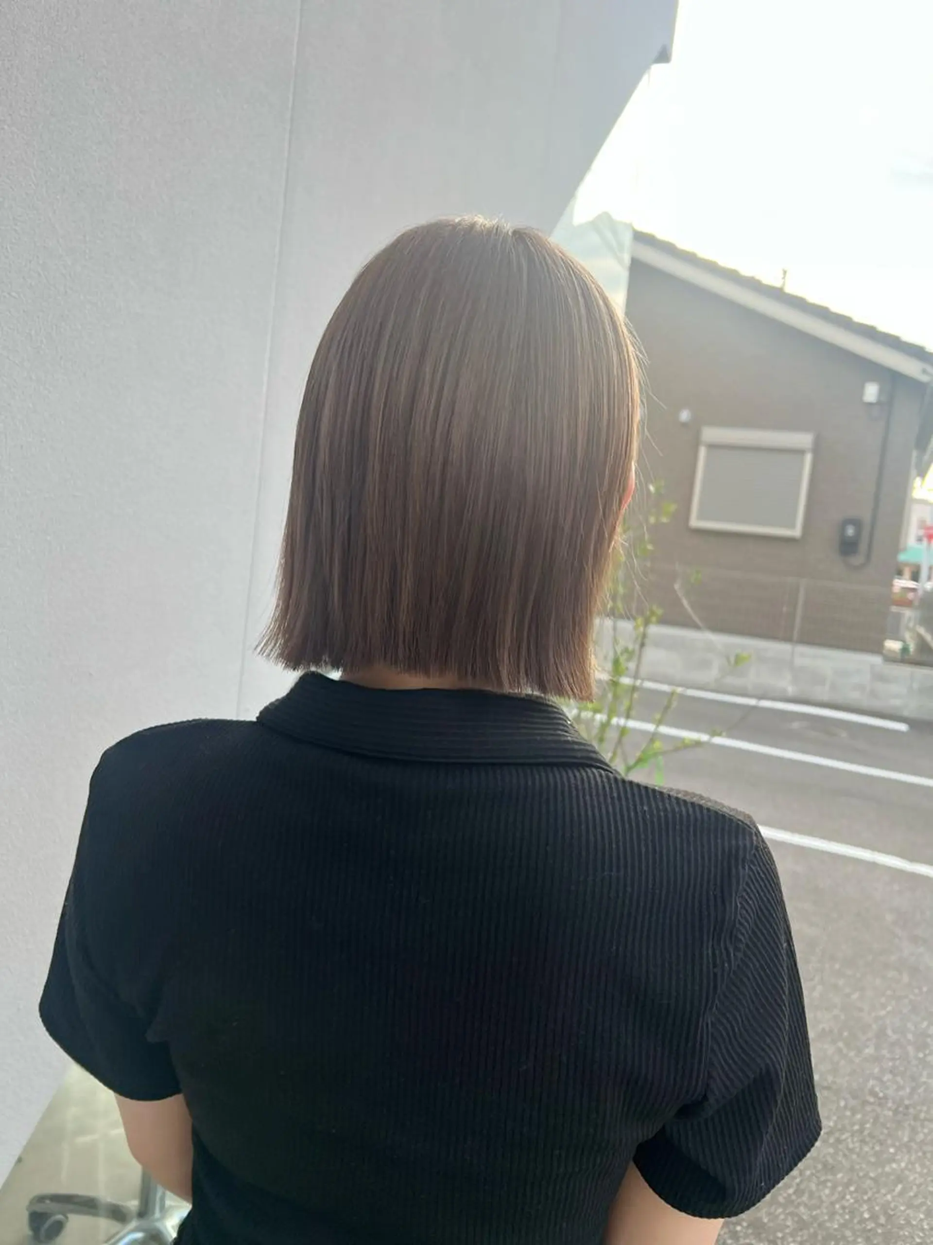 ミディアム カラー ヘアアレンジ 切りっぱなしボブ ボブ カット ヘアカラー トリートメント APREKO SAYAKAのヘアスタイル