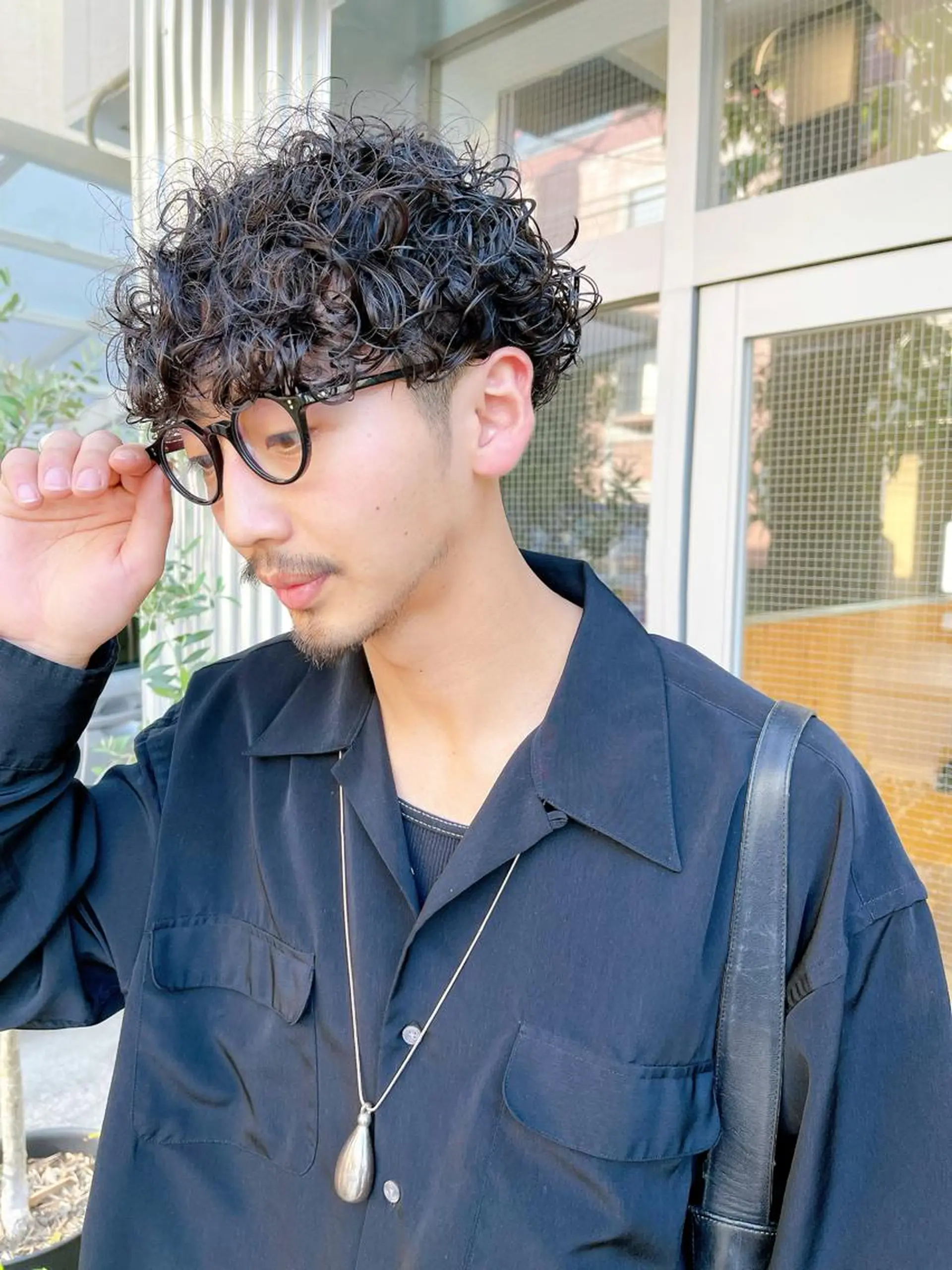 ショート パーマ メンズ マッシュ メンズパーマ カット ヘアカラー パーマ 縮毛矯正 トリートメント メンズパーマ タカキリョウのヘアスタイル