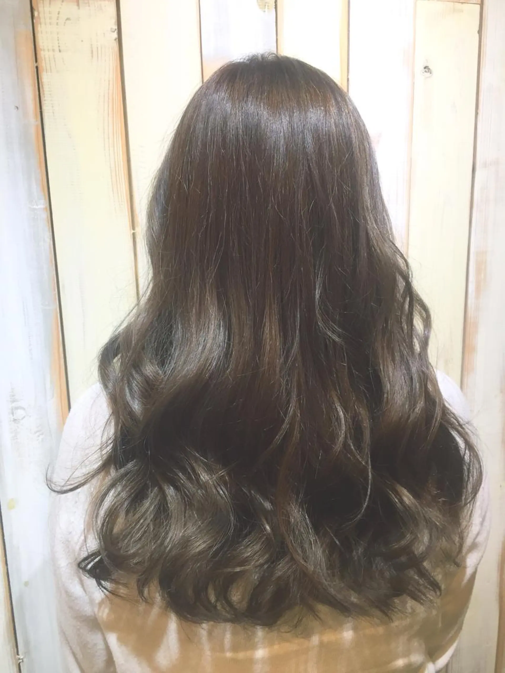 ロング カラー ベージュカラー グレージュ オリーブグレージュ オリーブグレー 髪質改善/レイヤー ストウシンゴのヘアスタイル