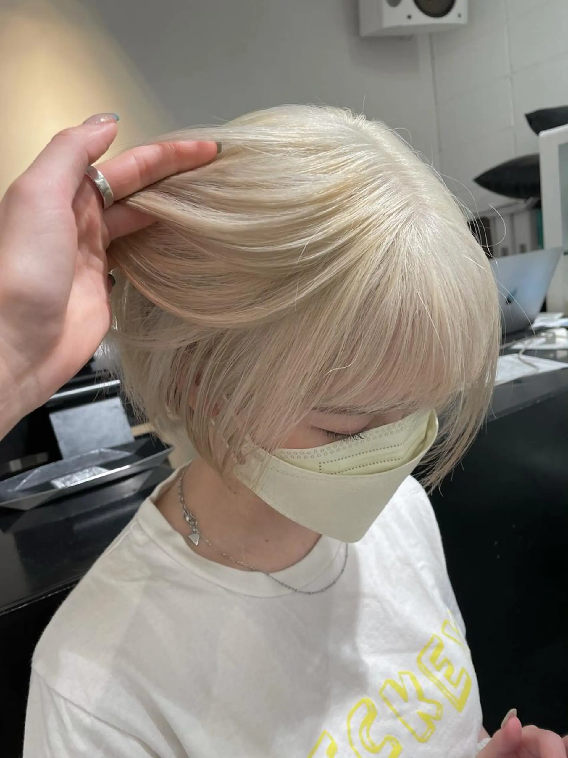 ミディアム カラー ヘアアレンジ ブリーチ ブロンド ホワイトブロンド カット ヘアカラー トリートメント 艶ハイトーン/ヘア アレンジAYAKAのヘアスタイル