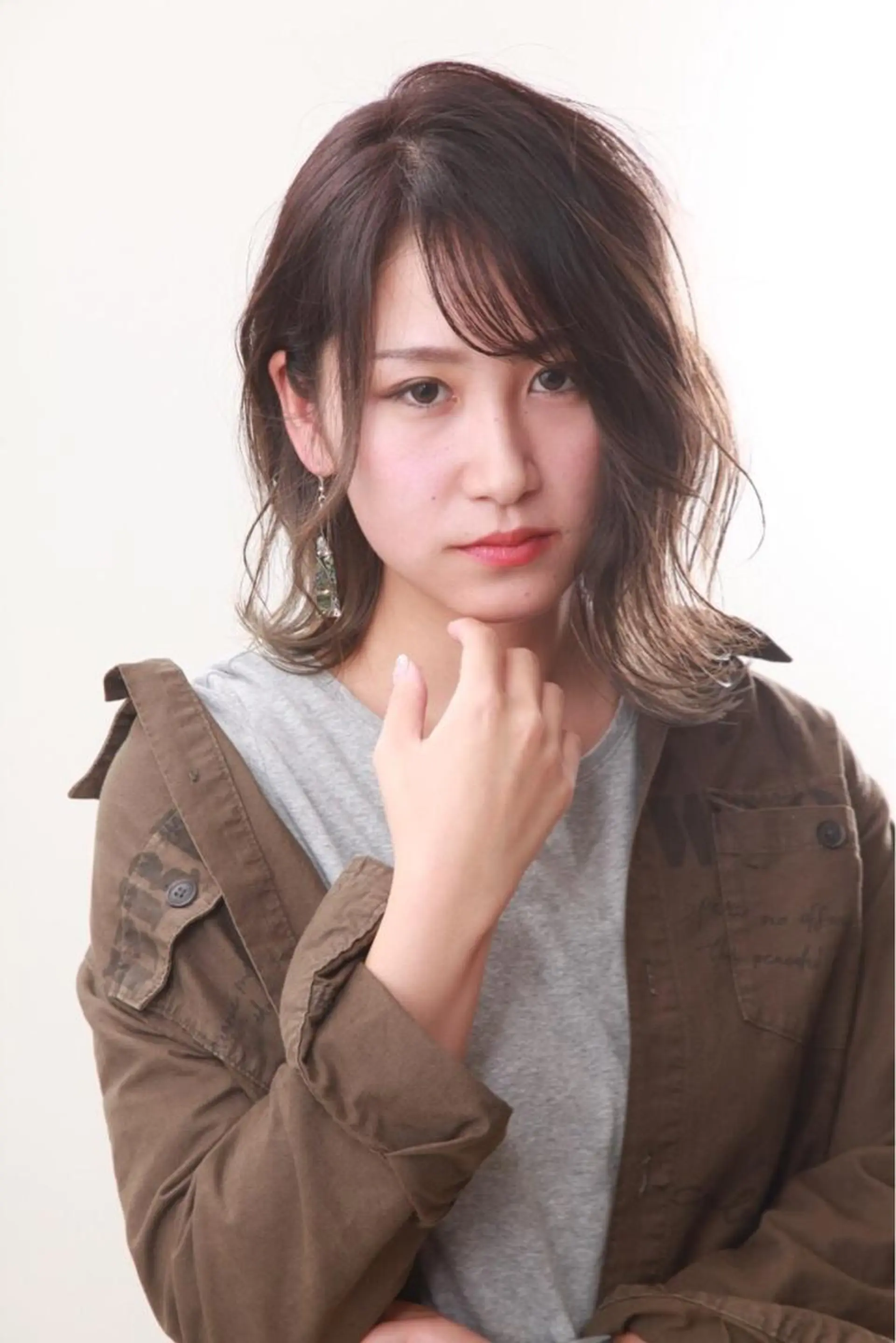 ミディアム カラー グラデーションカラー 外ハネヘア 永井 悠大のヘアスタイル