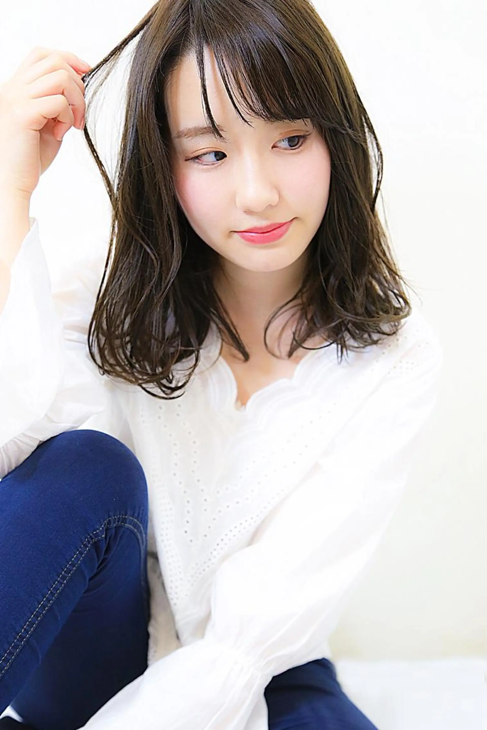 セミロング YOKOI SHINJIのヘアスタイル