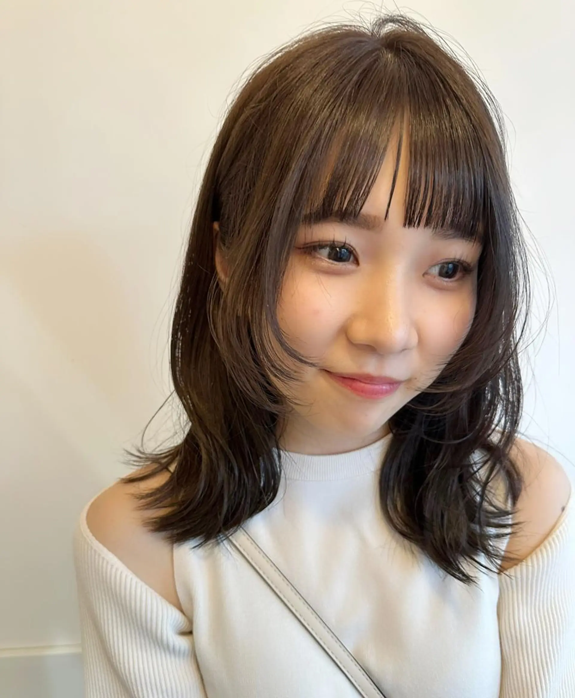 セミロング 加藤 梨夏のヘアスタイル