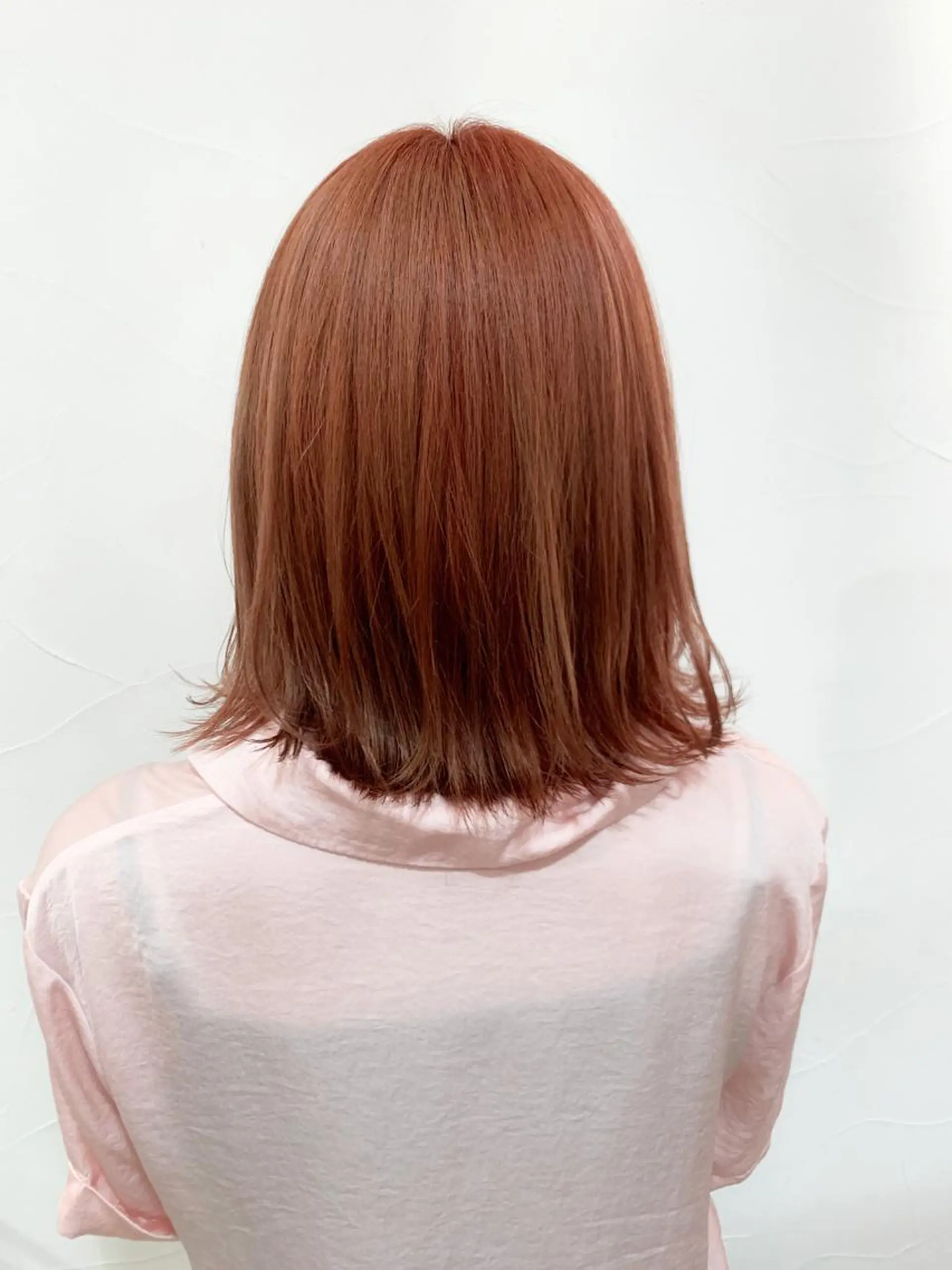 ミディアム カラー 乳井 悠香のヘアスタイル