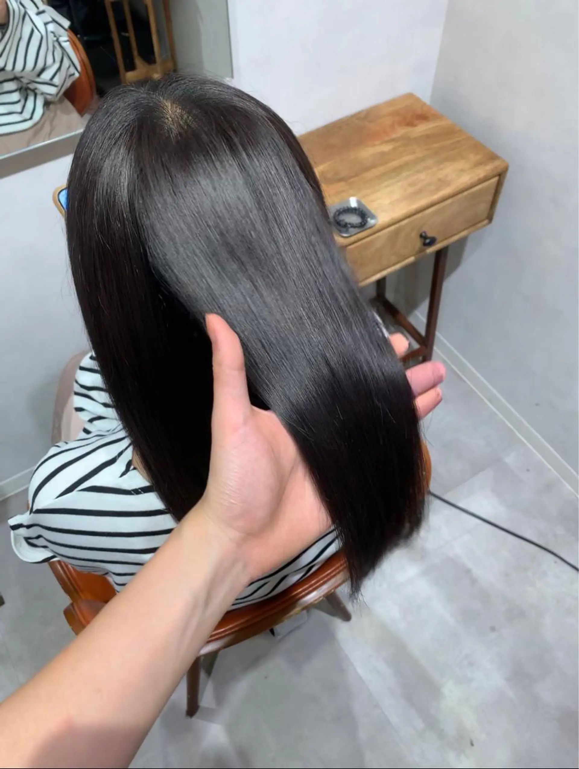 セミロング 髪質改善 伊藤のヘアスタイル