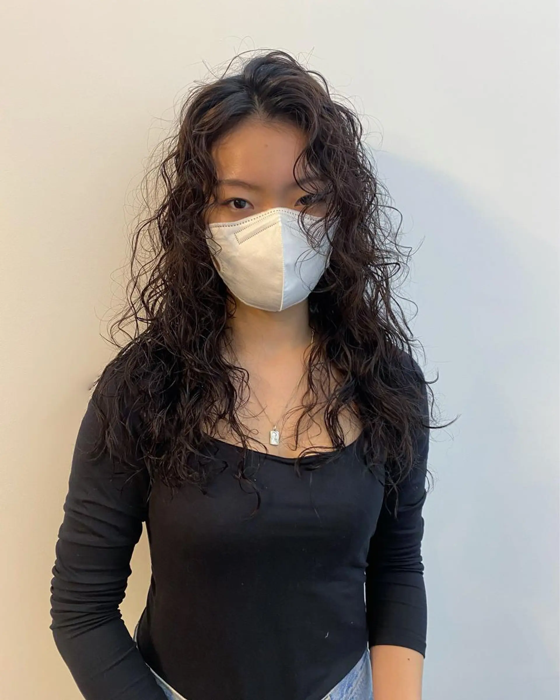 セミロング パーマ 大石 沙季のヘアスタイル