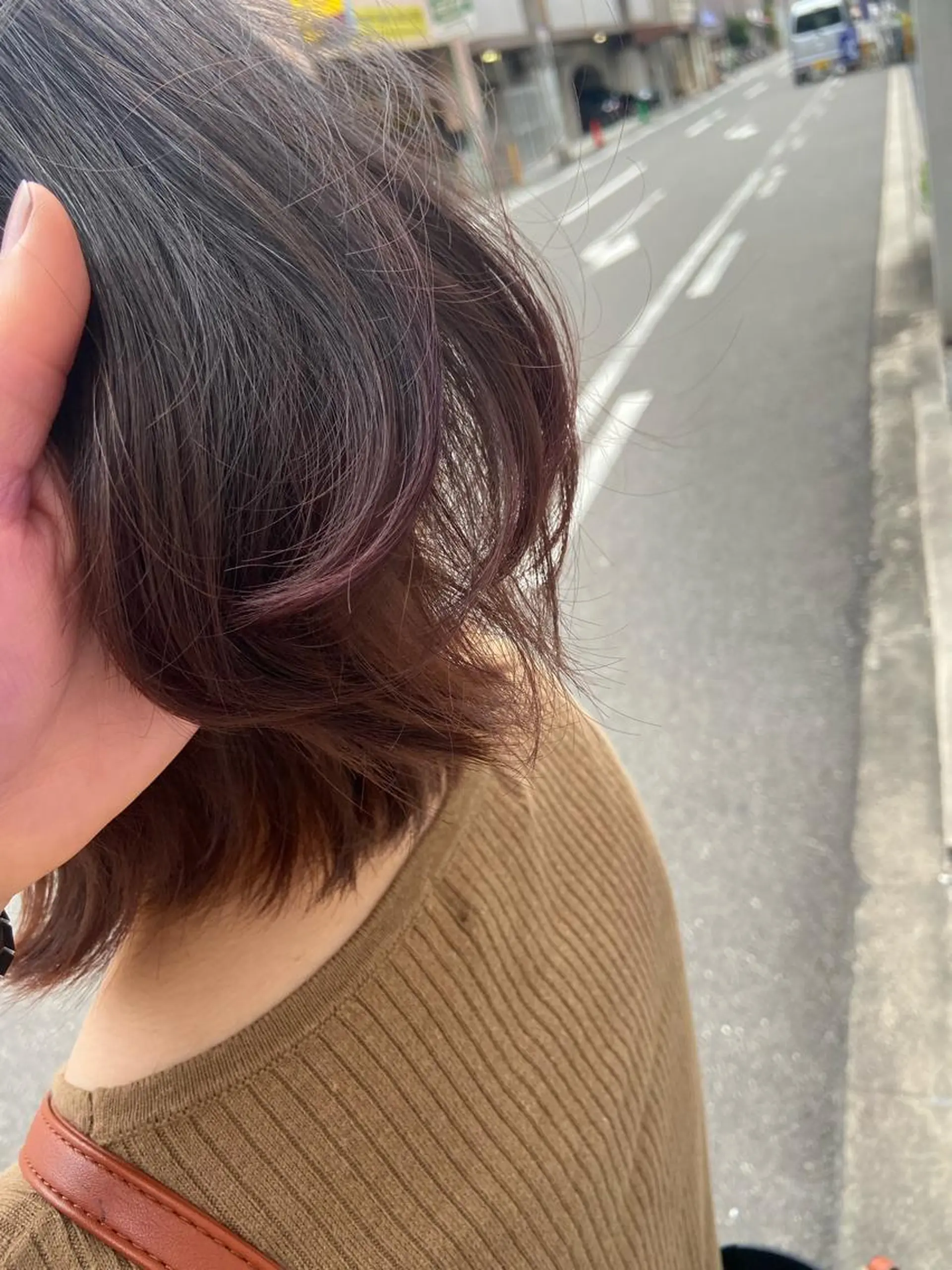 カラー 西田 莉緒のヘアスタイル