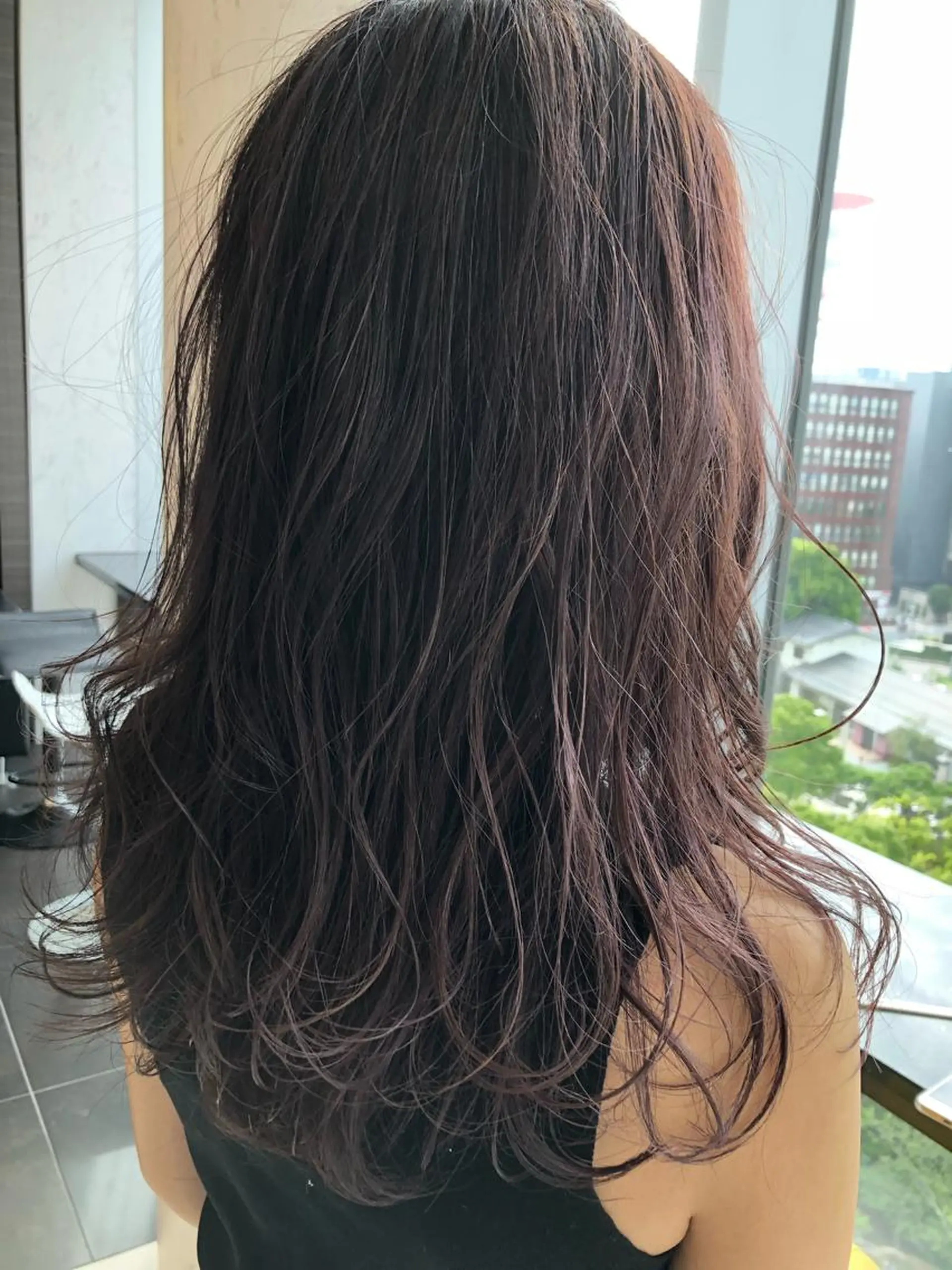 セミロング カラー パーマ 小田 莉加子のヘアスタイル