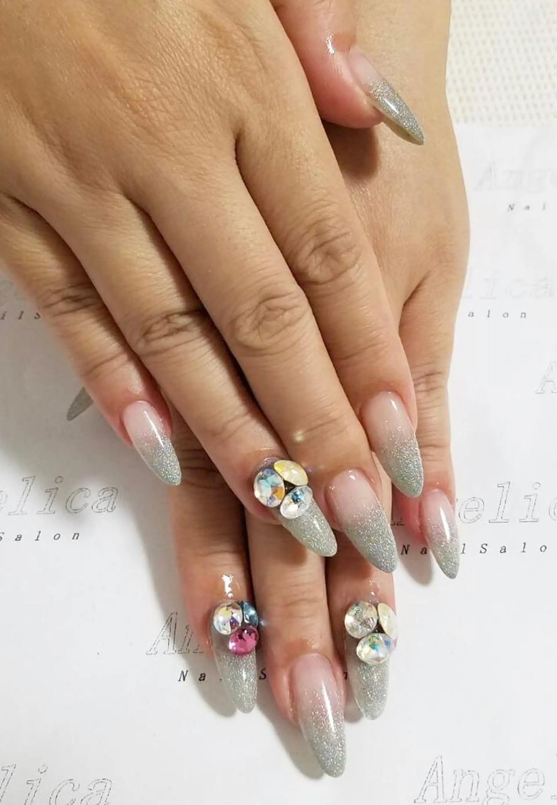 ネイル ハンドネイル Angelica ネイリストのネイルデザイン