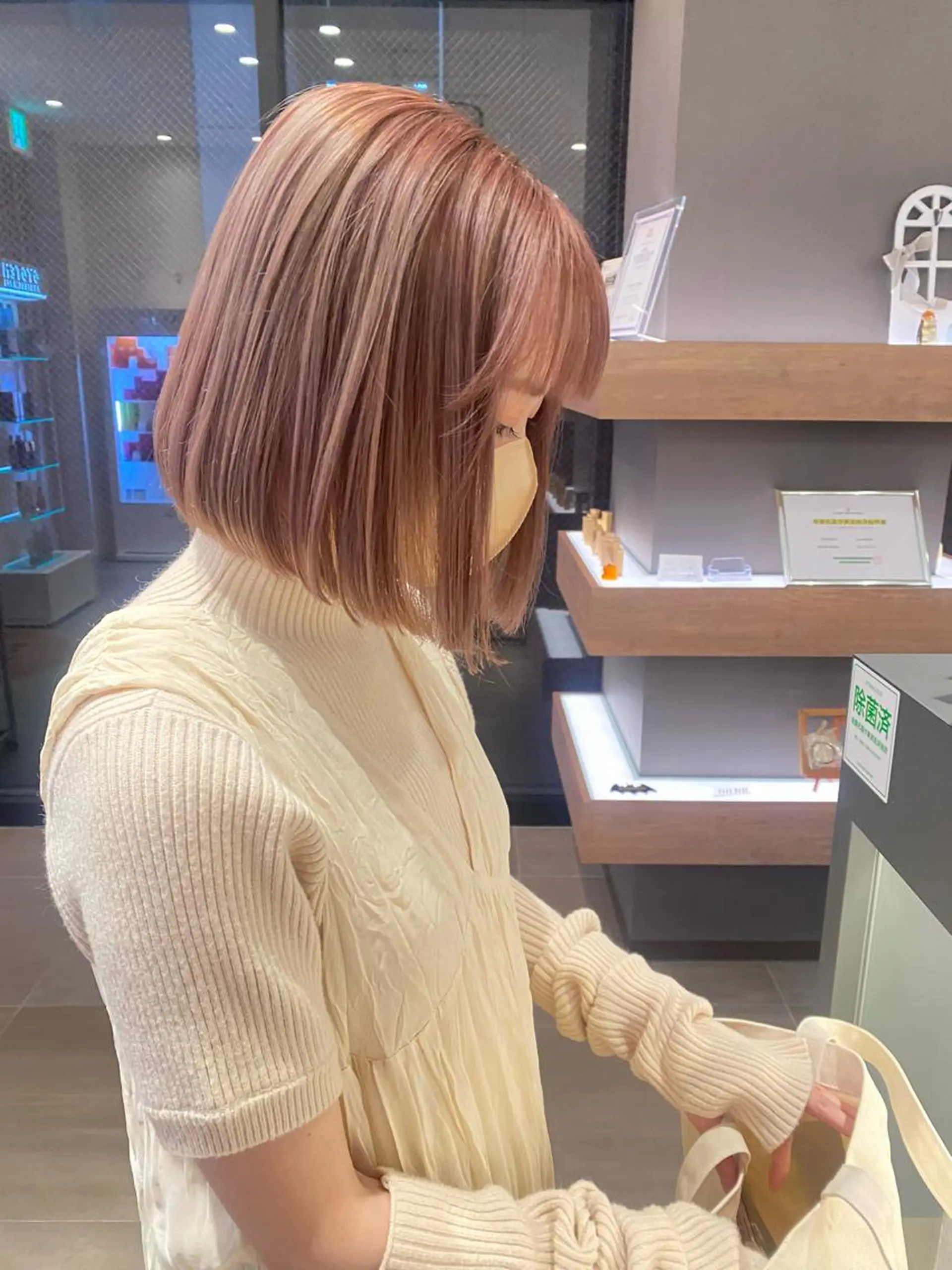 カラー ブリーチ ピンクカラー カット ヘアカラー 🕯透明感カラー／ 似合わせレイヤー🎀のヘアスタイル