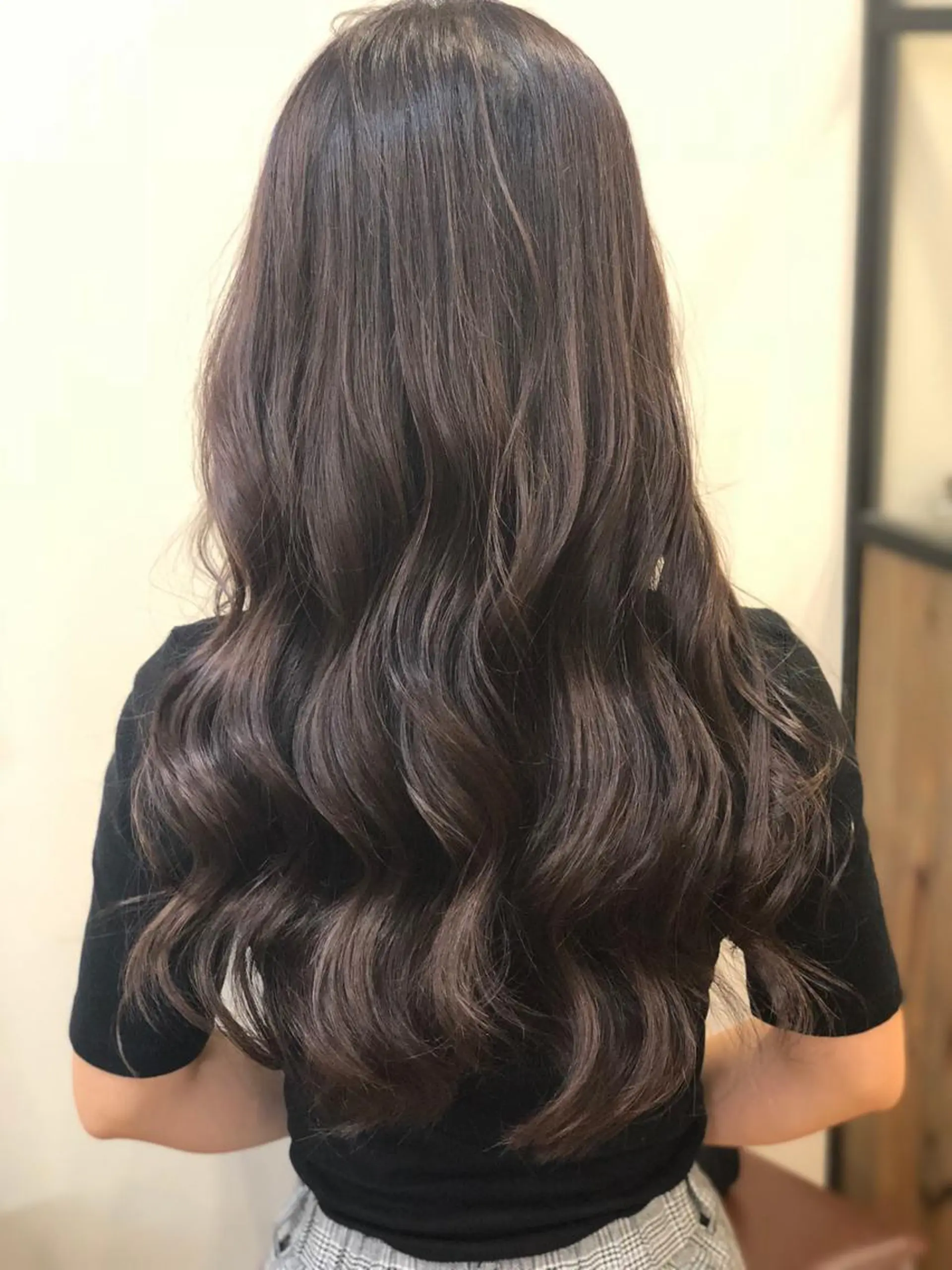 セミロング MAAT所属 AKANEのヘアスタイル