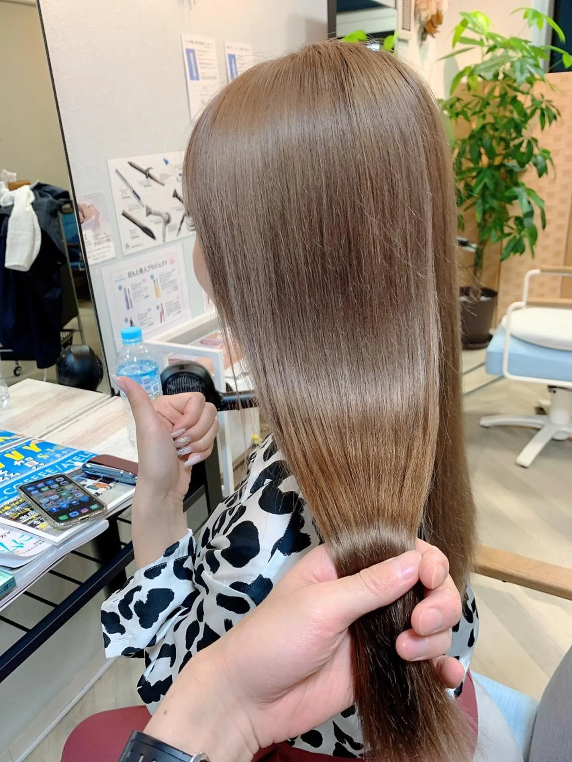 セミロング カラー ベージュカラー Beach 代表 KENTAのヘアスタイル