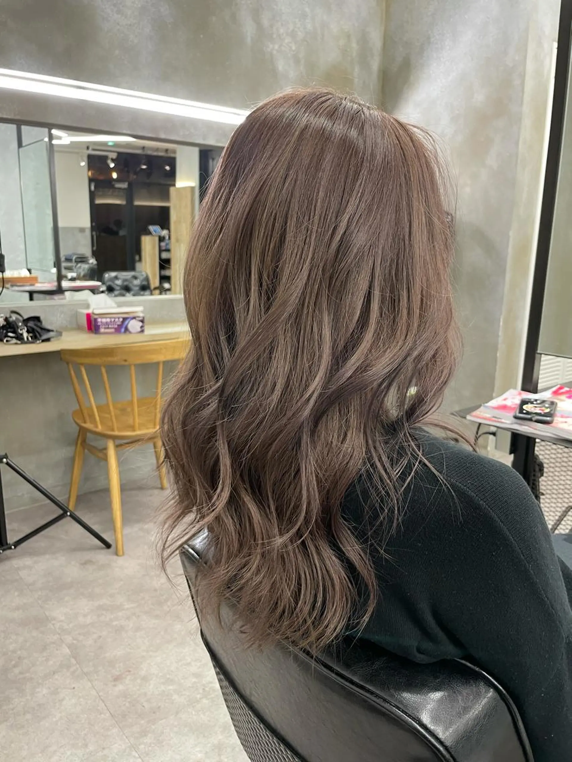 セミロング カラー 色気レイヤー& ショートはお任せ🌟のヘアスタイル