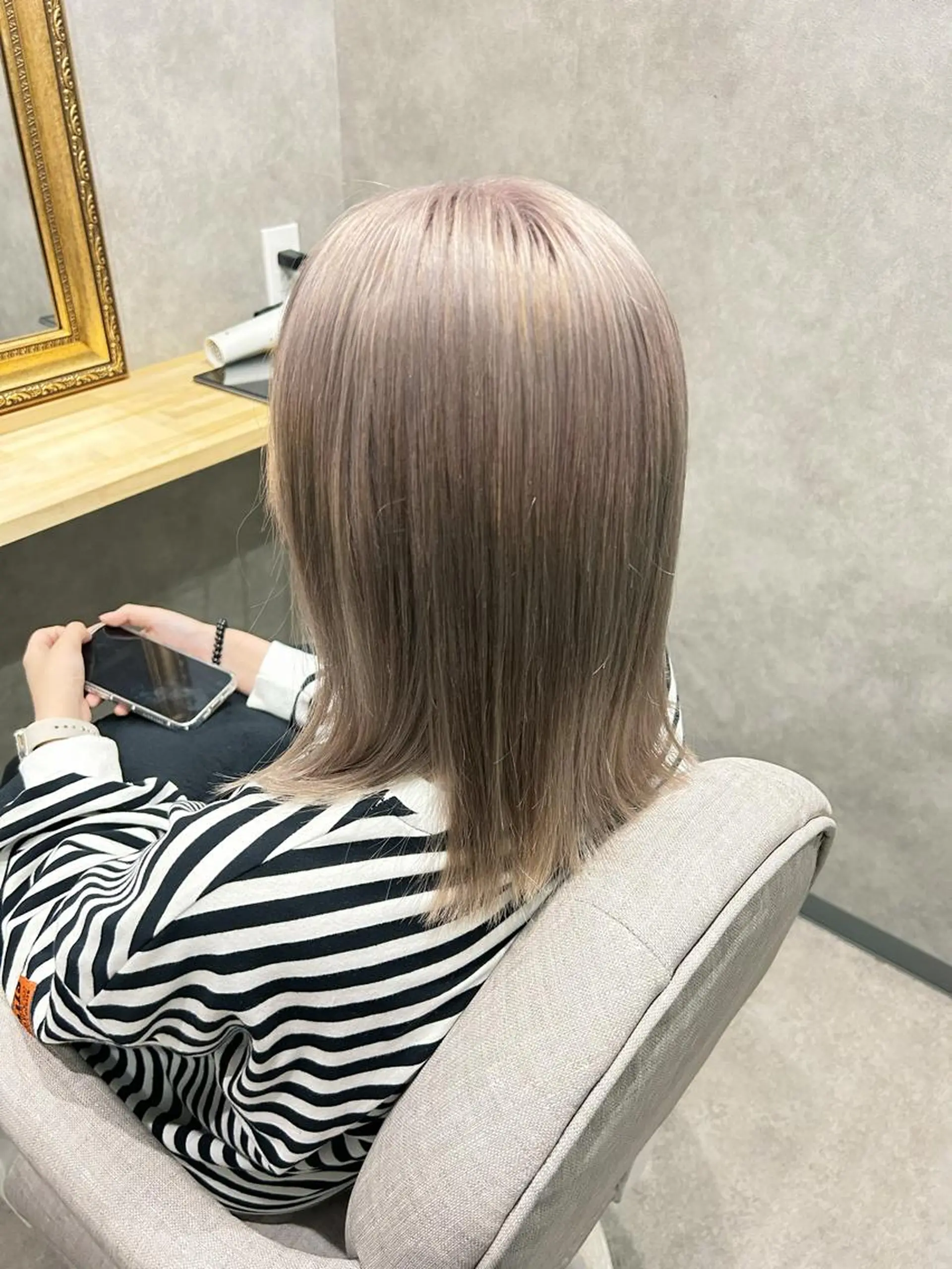 ミディアム カラー ベージュカラー ホワイトベージュ ヘアカラー トリートメント ミルクティー職人× HIROSEのヘアスタイル