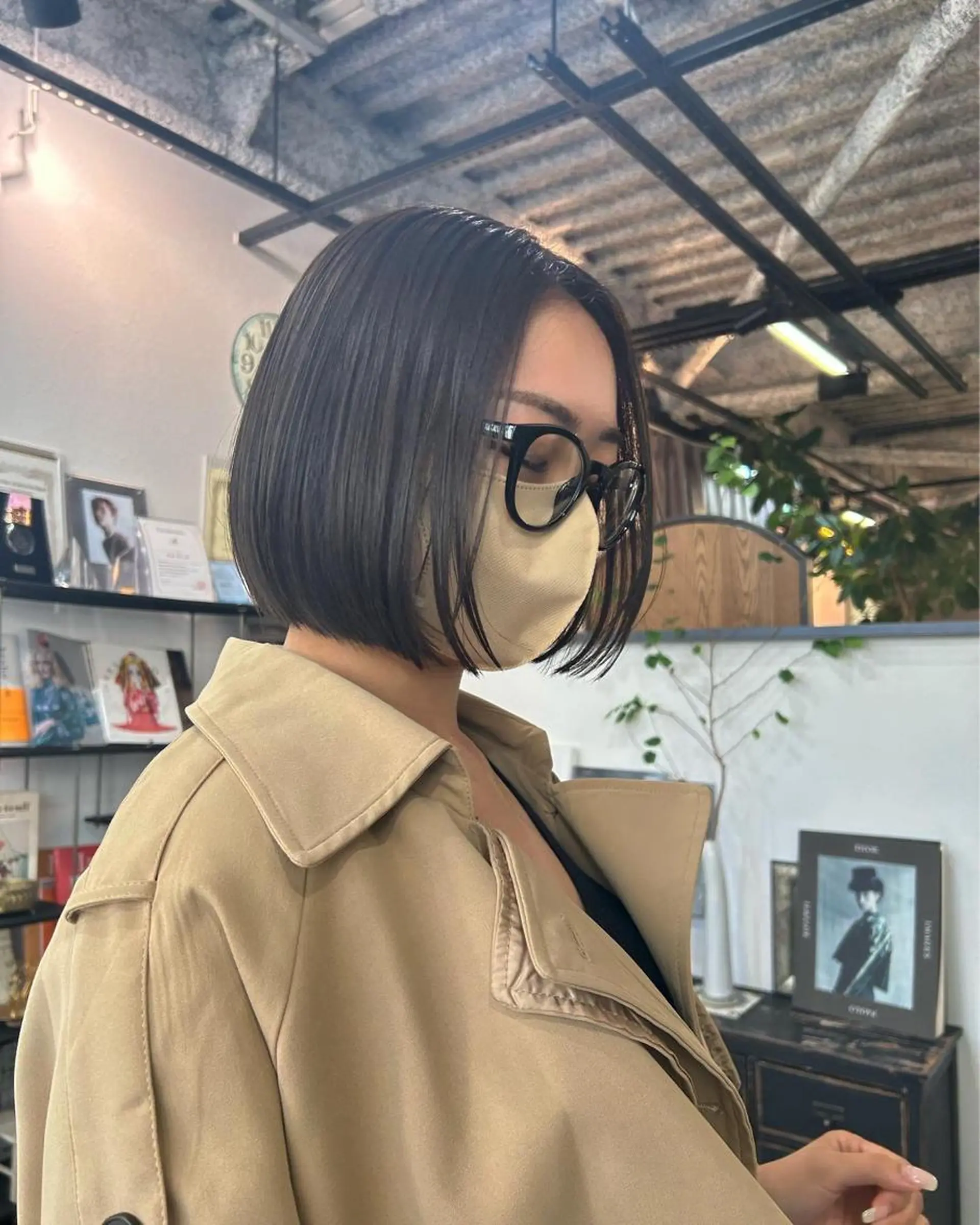 ショート カラー グレージュ 木村 陽菜のヘアスタイル